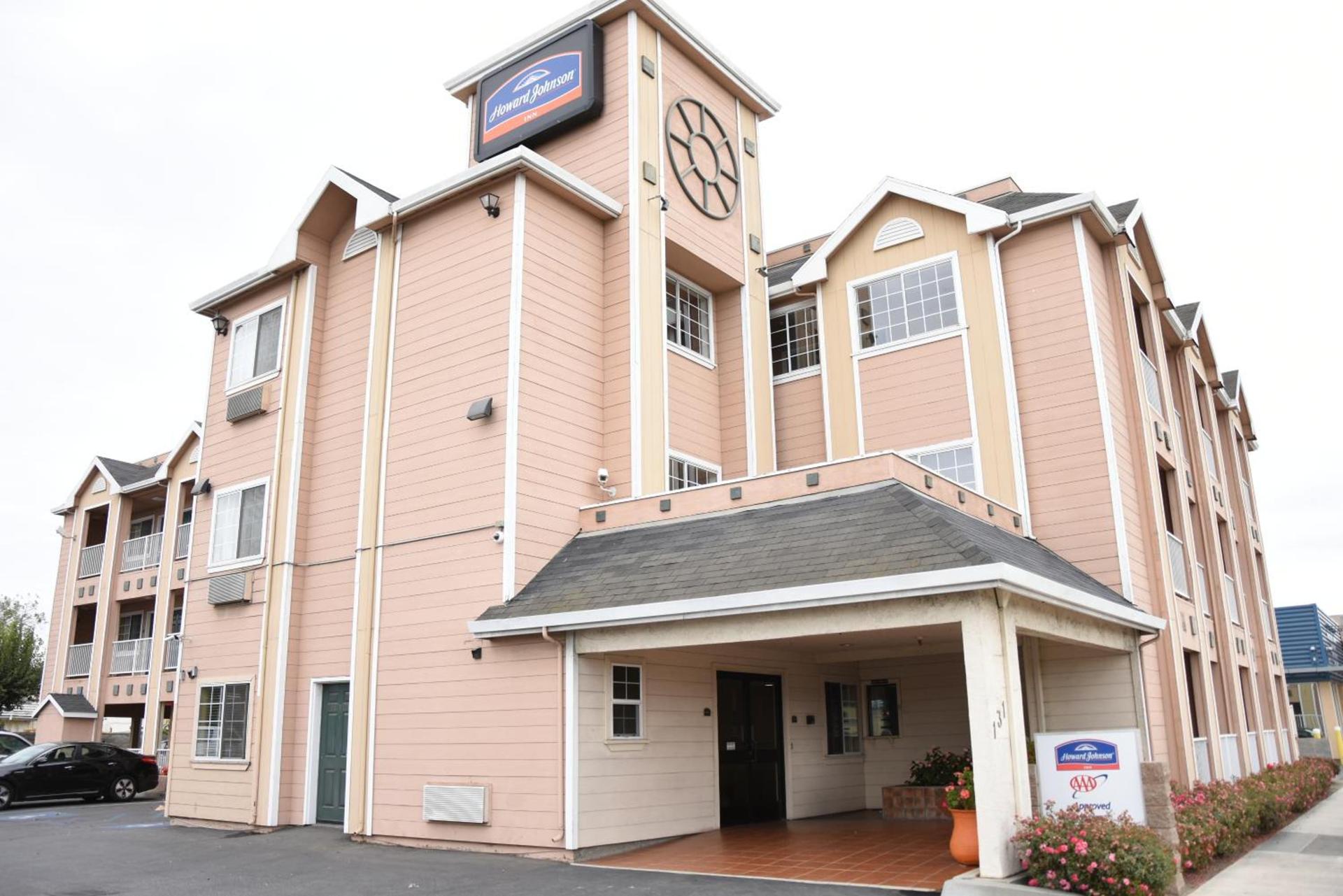 Howard Johnson by Wyndham Salinas photo 26