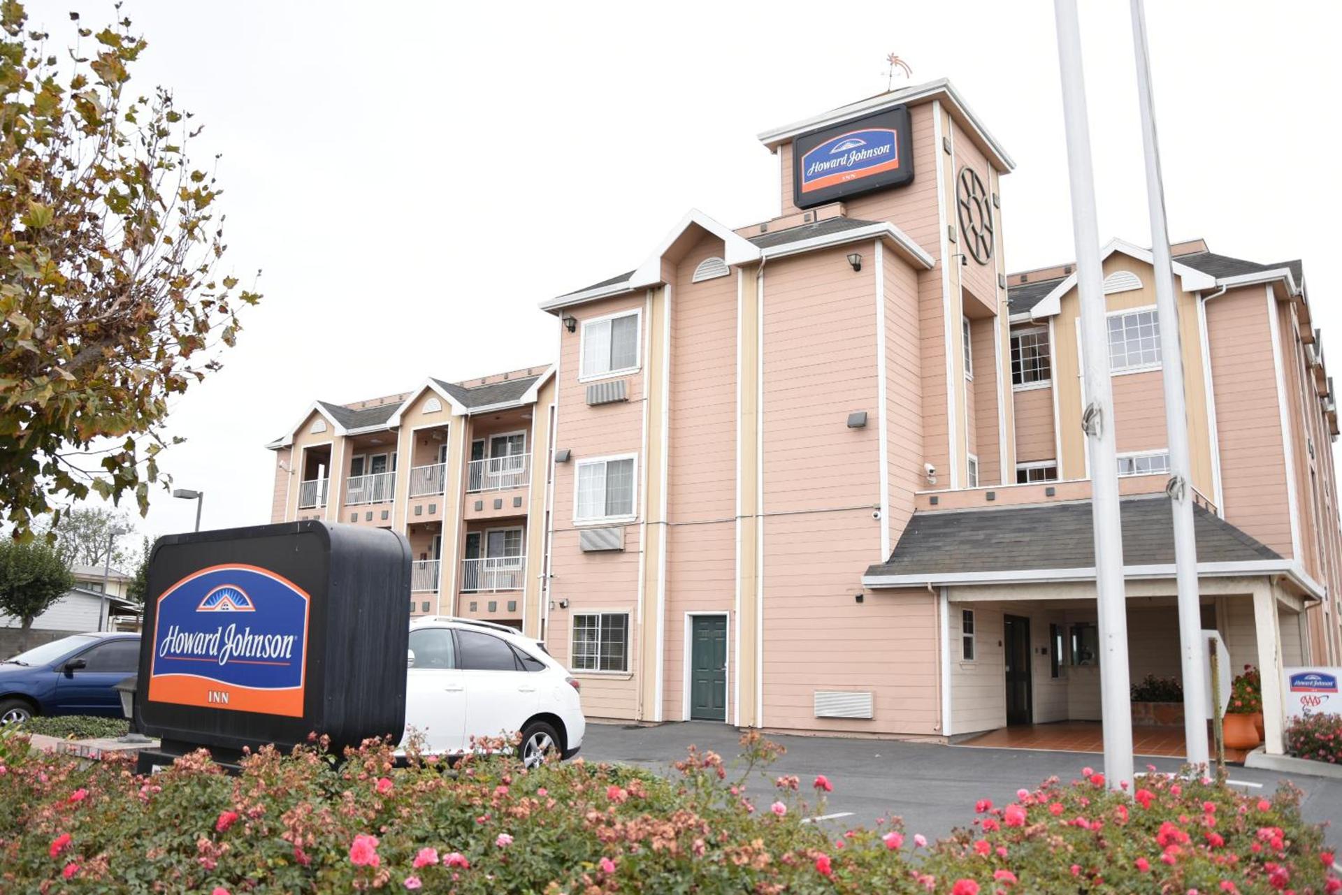 Howard Johnson by Wyndham Salinas photo 95