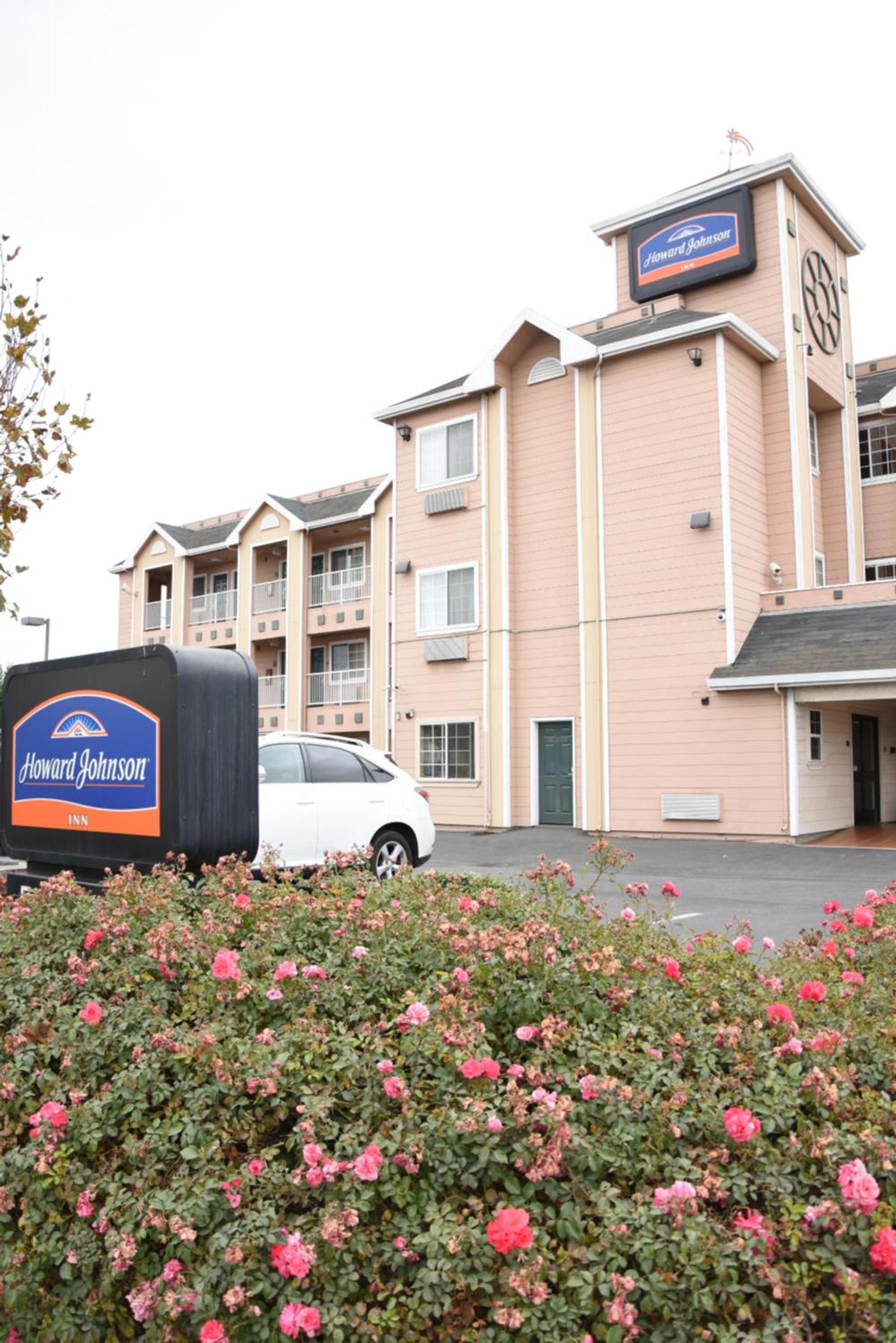 Howard Johnson by Wyndham Salinas photo 94