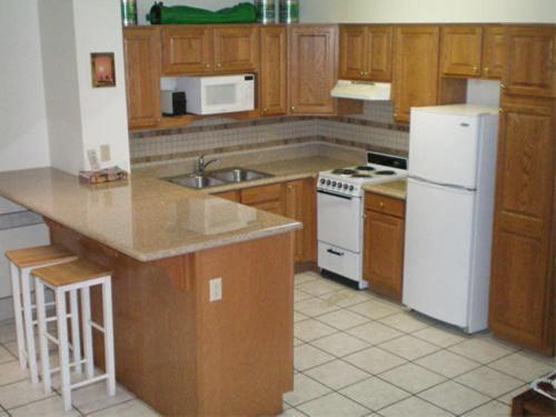 Coronada Inn & Suites photo 21