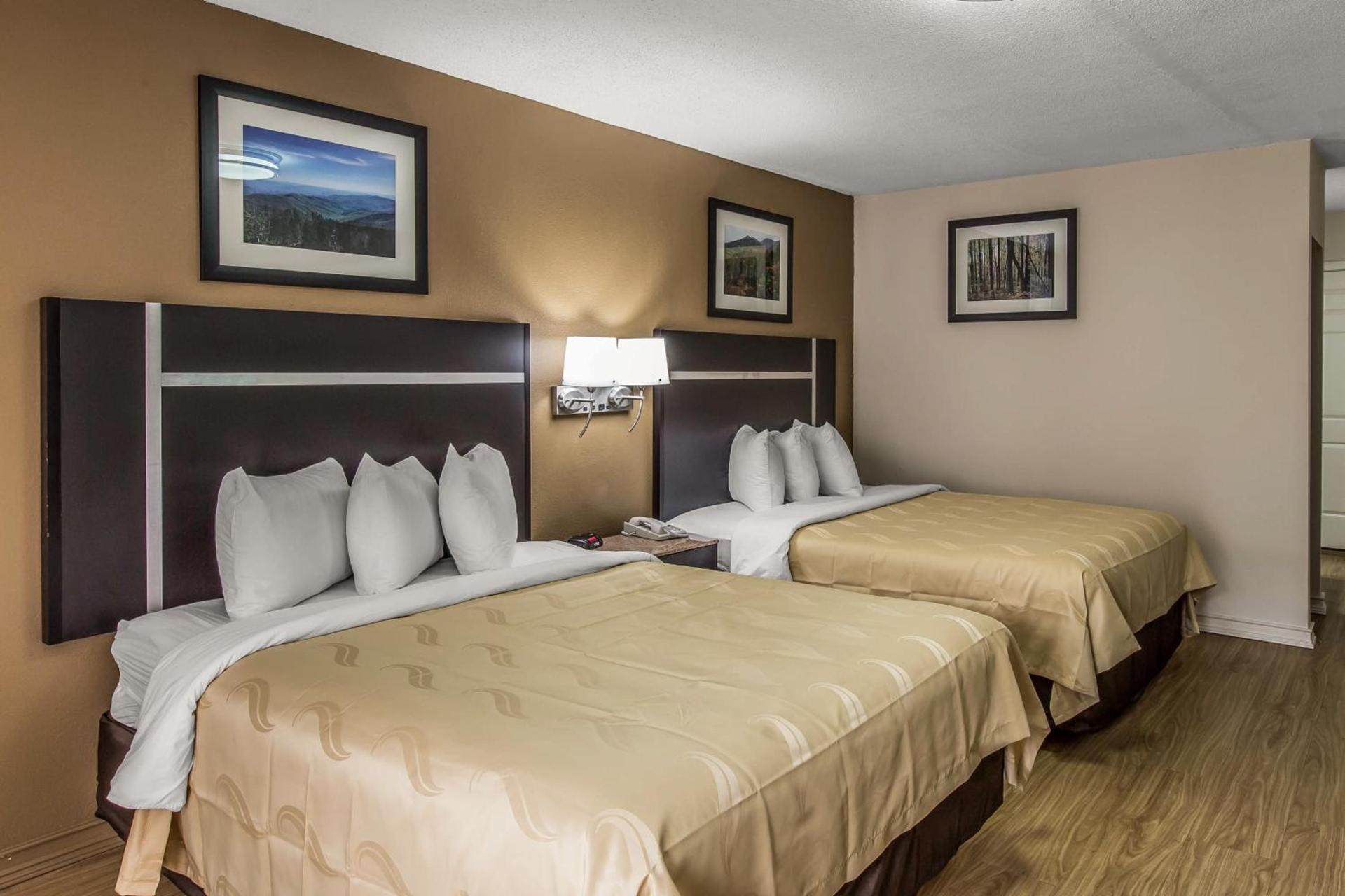 Quality Inn & Suites Gatlinburg North photo 4
