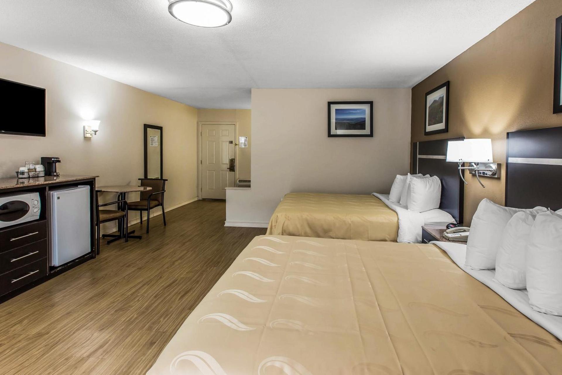 Quality Inn & Suites Gatlinburg North photo 5