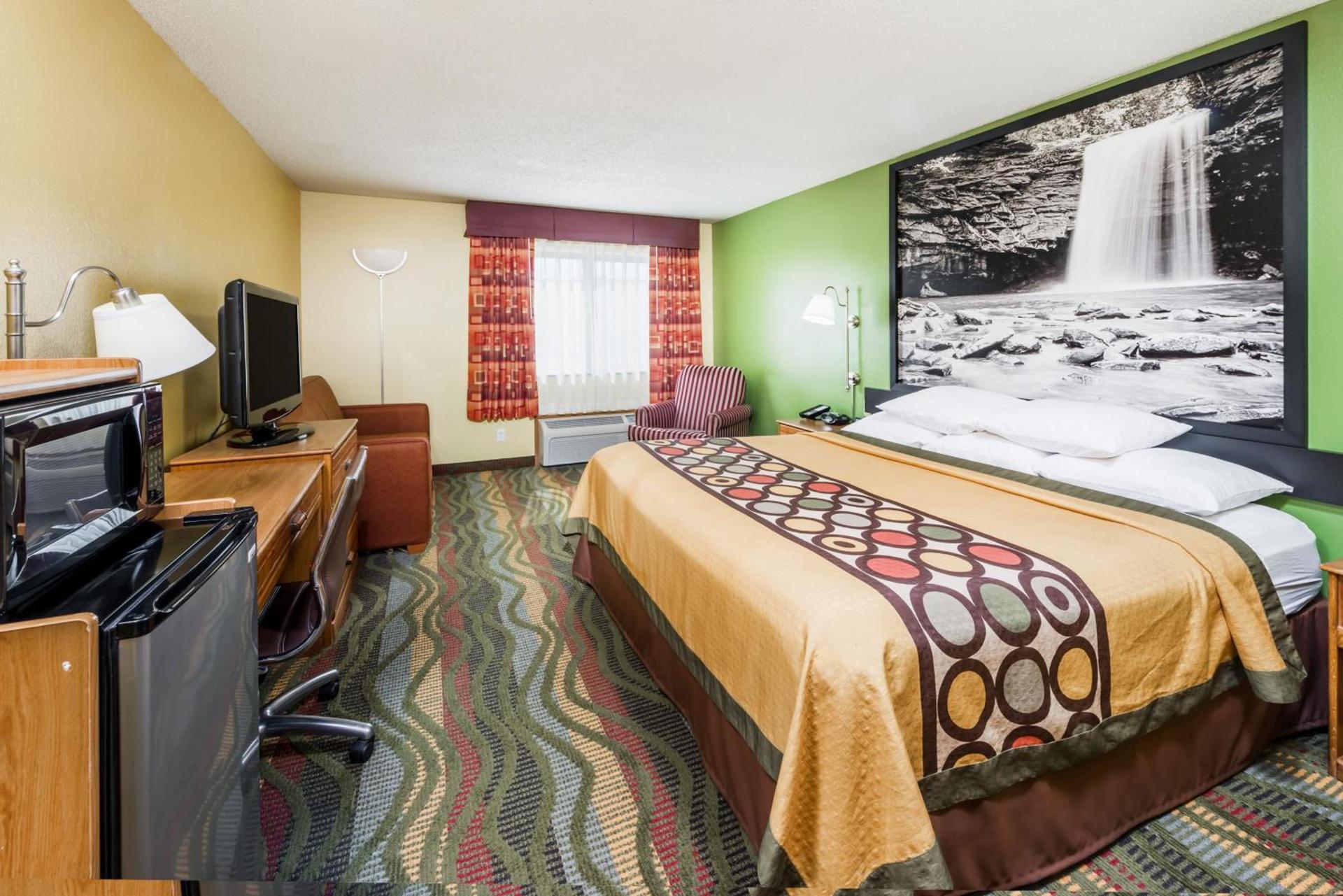 Super 8 by Wyndham Jacksonville photo 10
