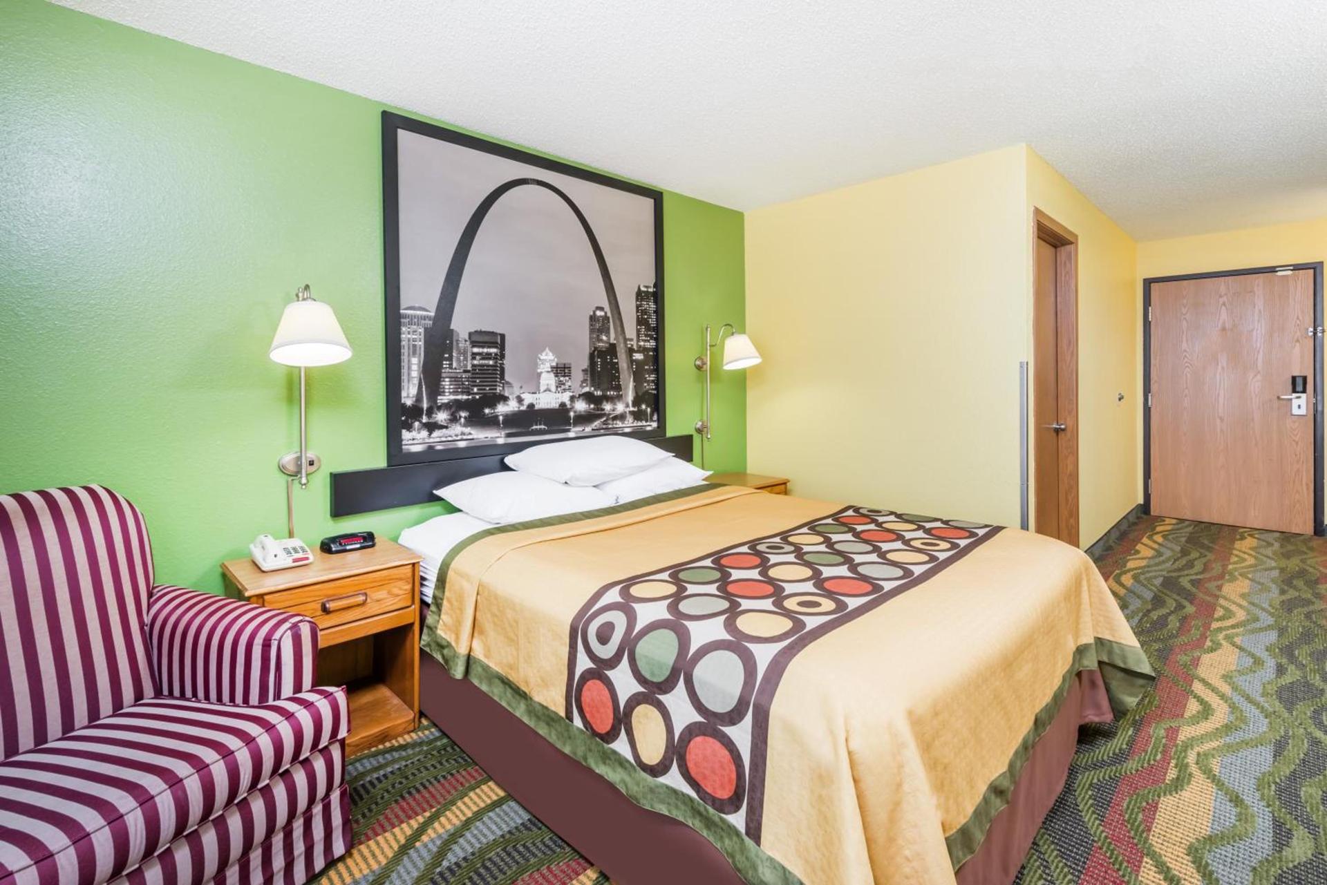 Super 8 by Wyndham Jacksonville photo 13