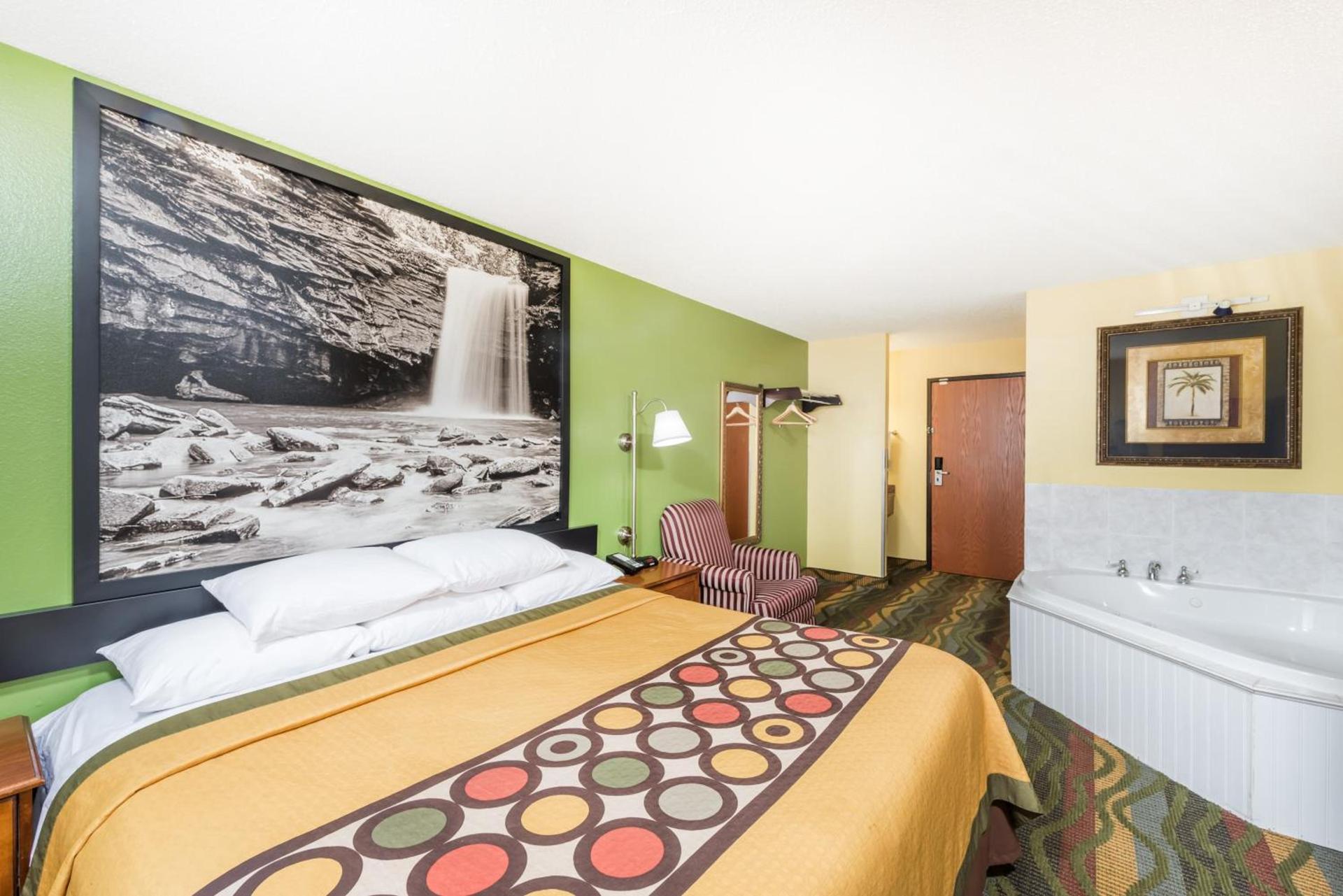 Super 8 by Wyndham Jacksonville photo 8