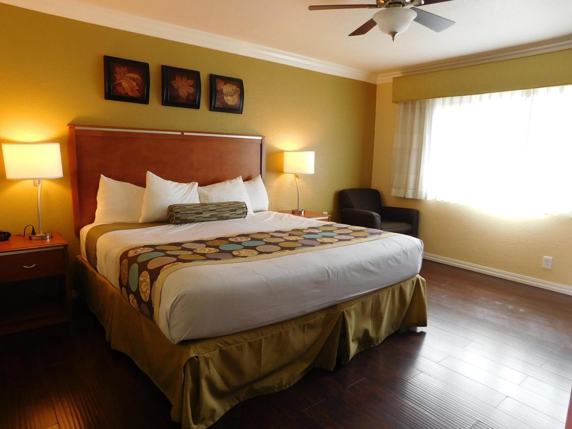 Deer Haven Inn photo 8