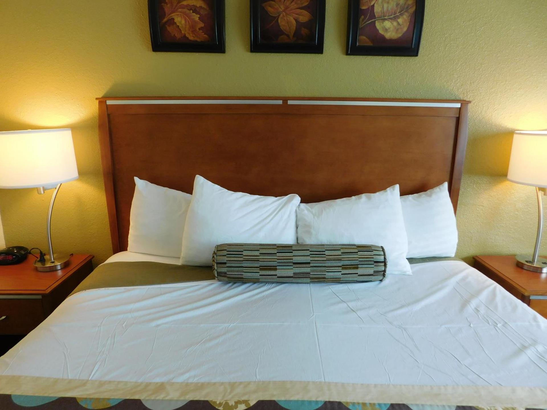 Deer Haven Inn photo 9