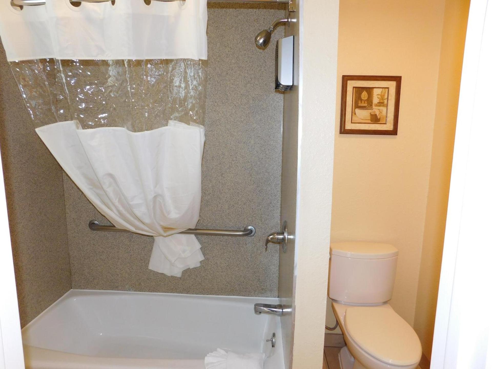Deer Haven Inn photo 12