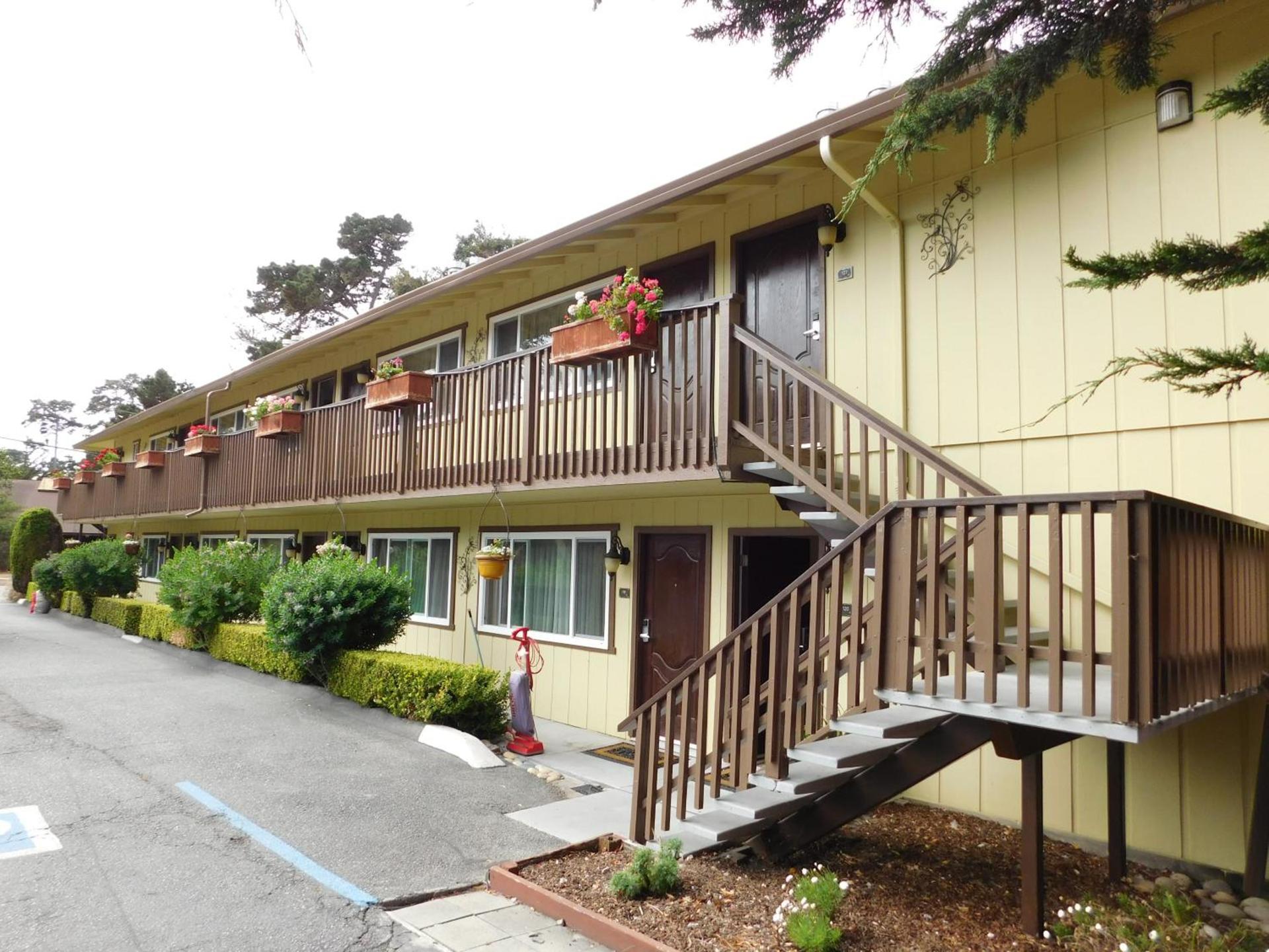 Deer Haven Inn photo 1