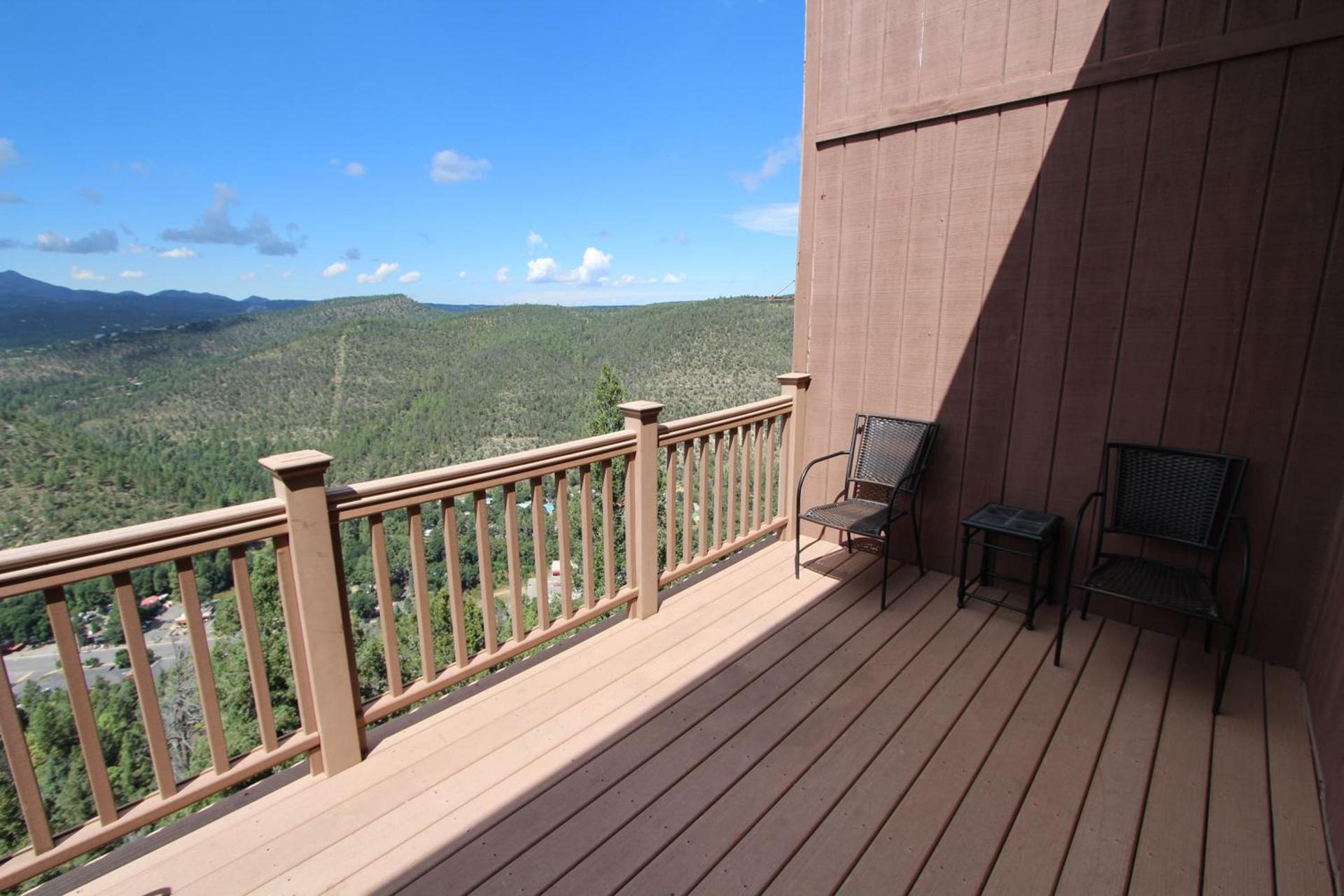 Crown Point Resort photo 4