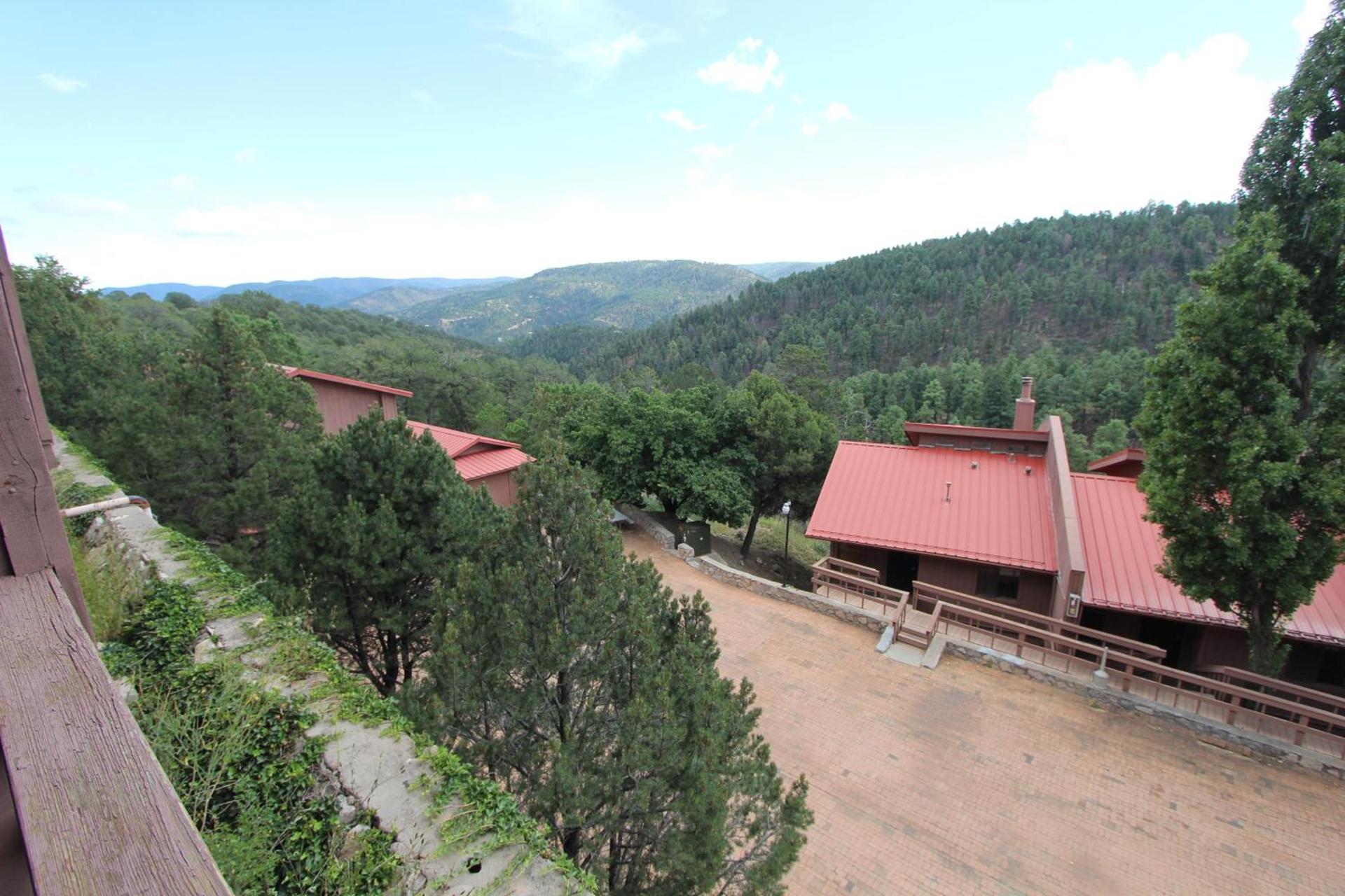 Crown Point Resort photo 6
