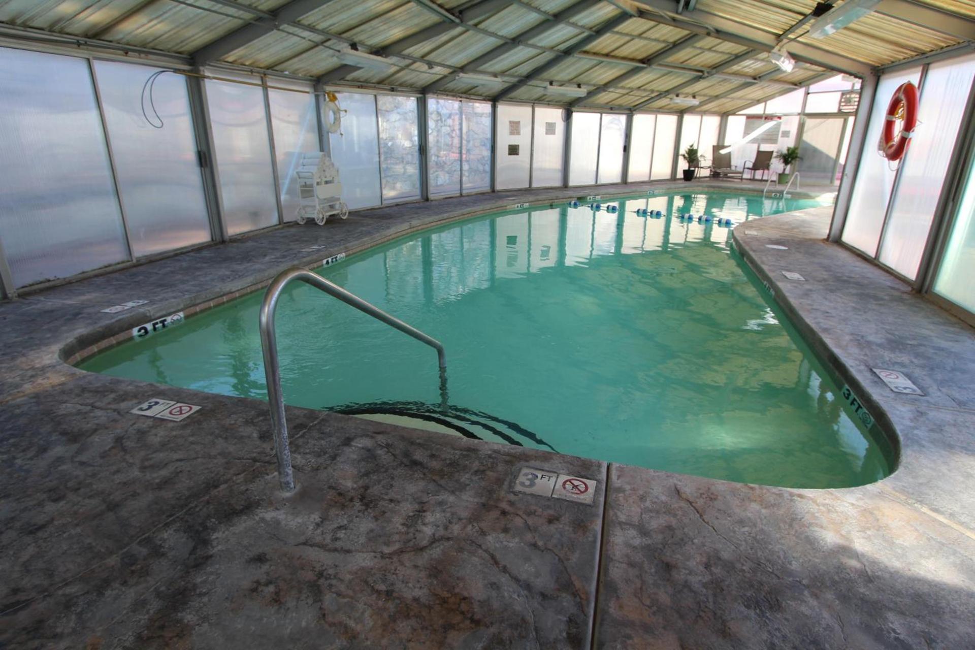 Crown Point Resort photo 5