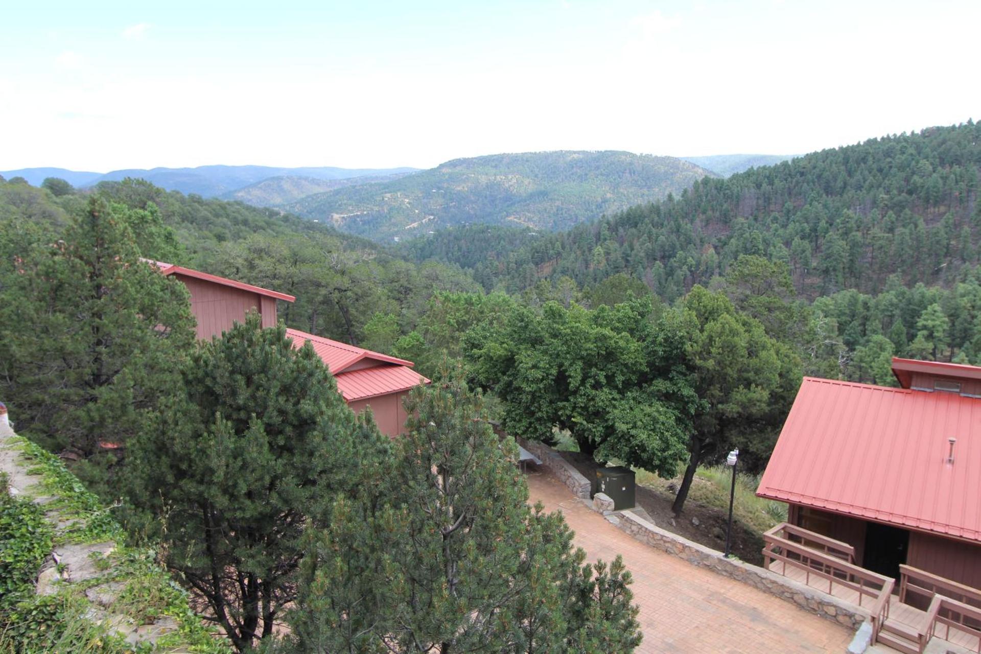 Crown Point Resort photo 9