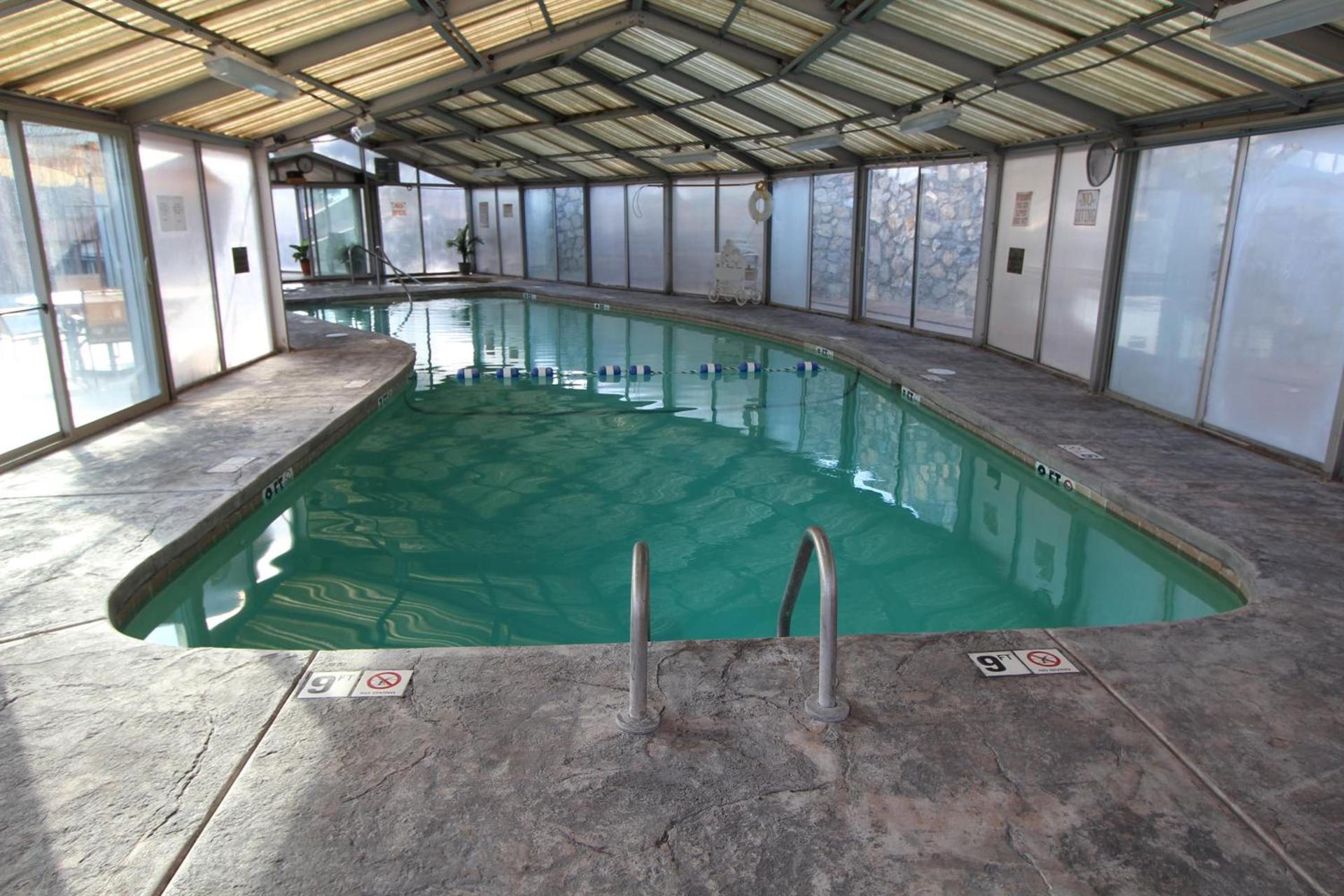 Crown Point Resort photo 11