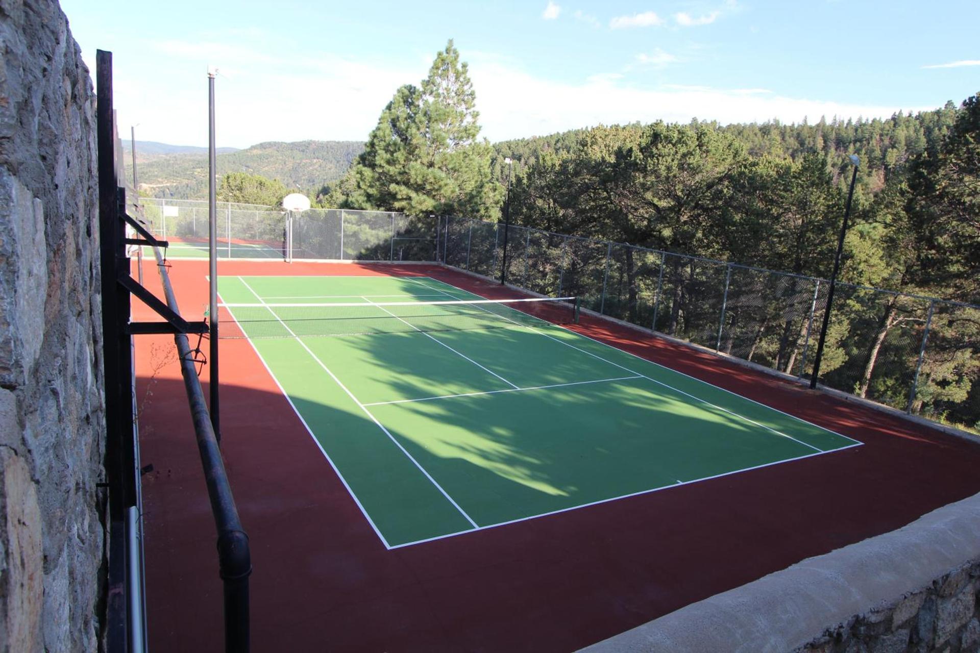 Crown Point Resort photo 14