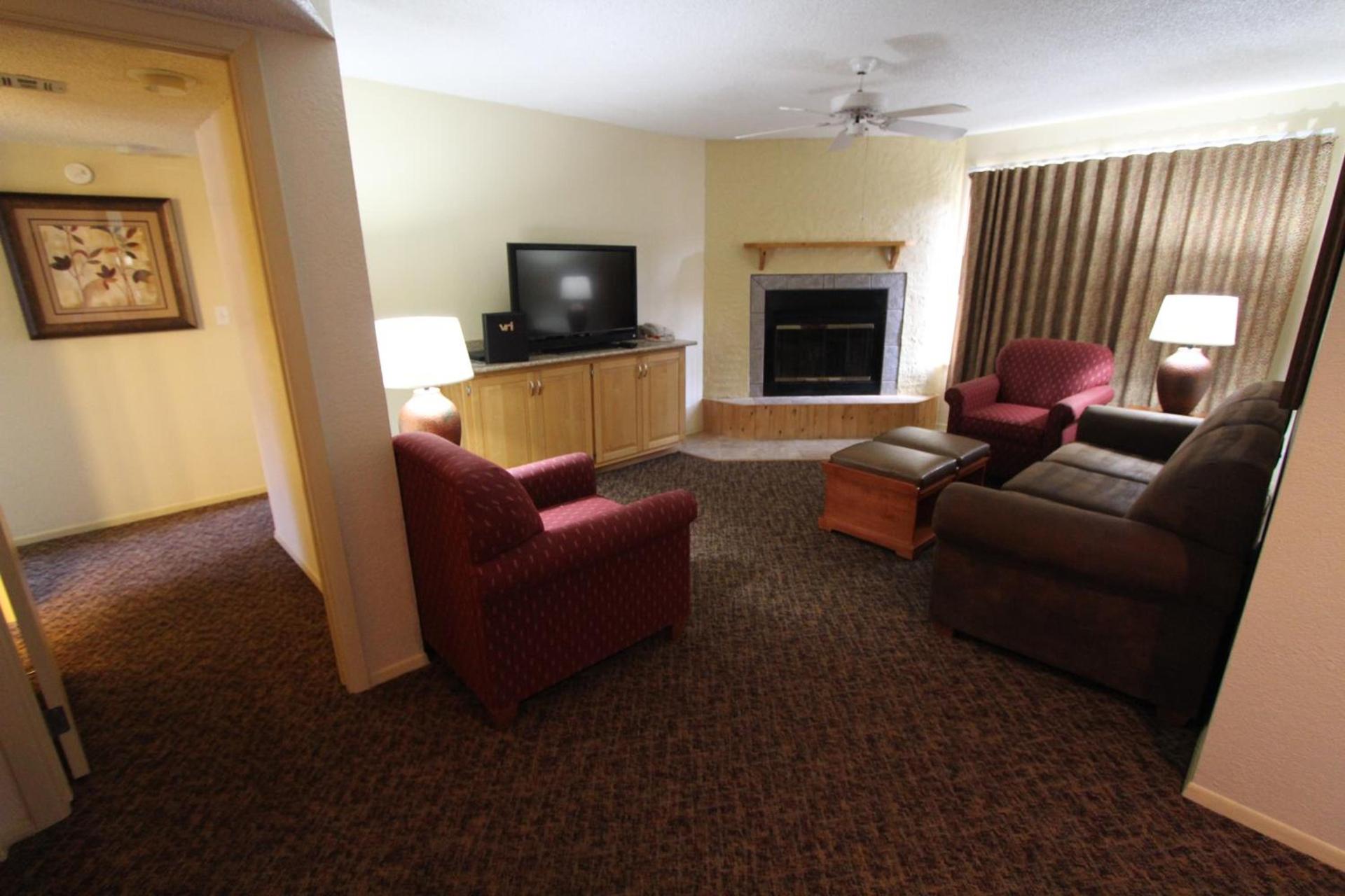 Crown Point Resort photo 20