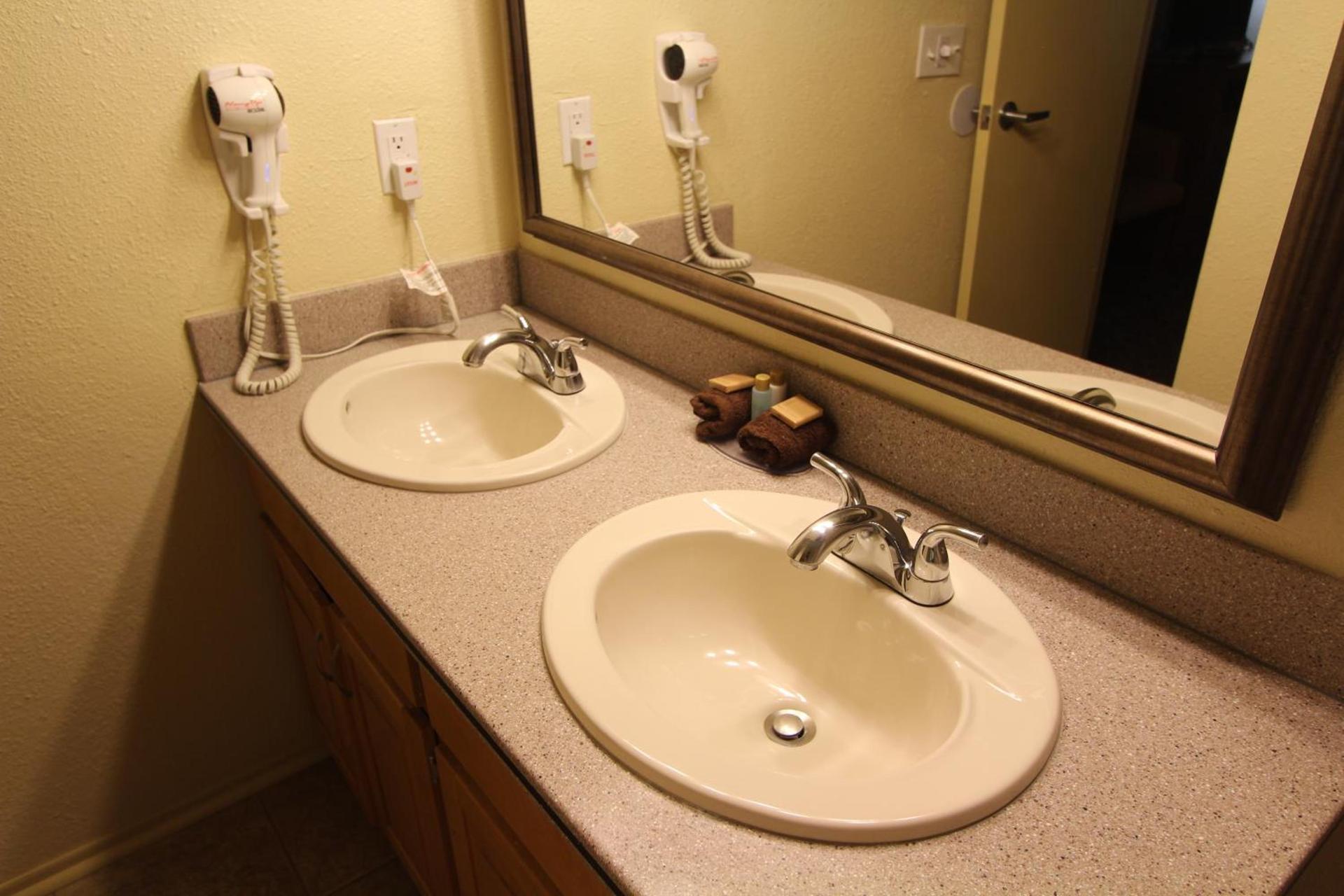 Crown Point Resort photo 24