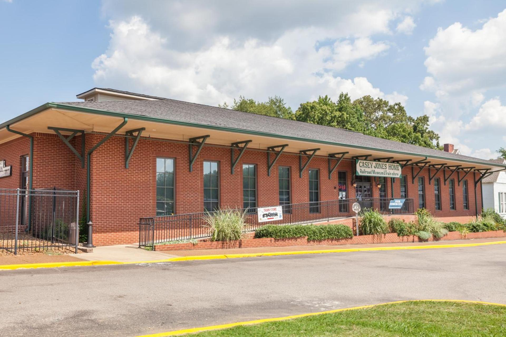 Days Inn by Wyndham Jackson photo 30