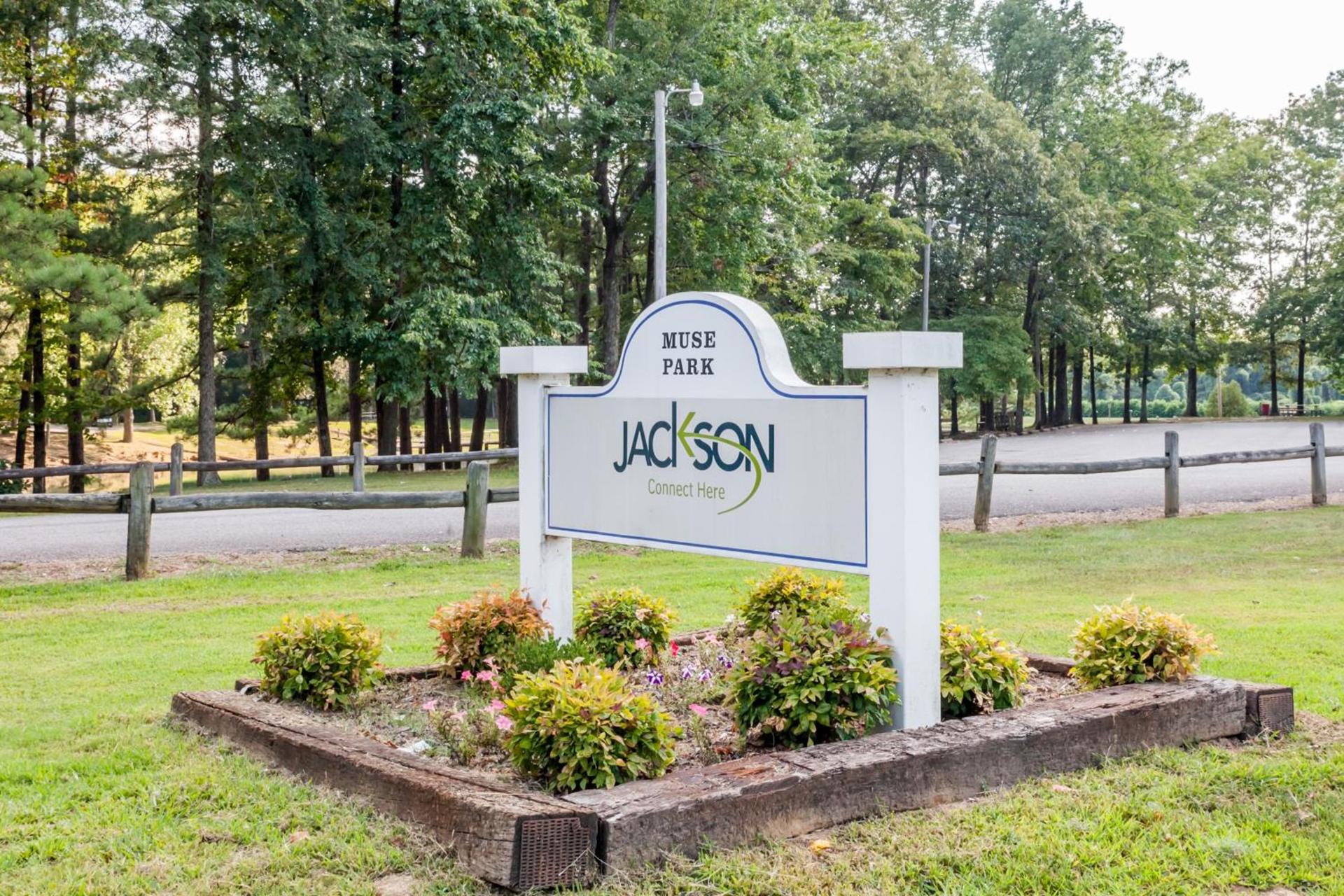 Days Inn by Wyndham Jackson photo 28