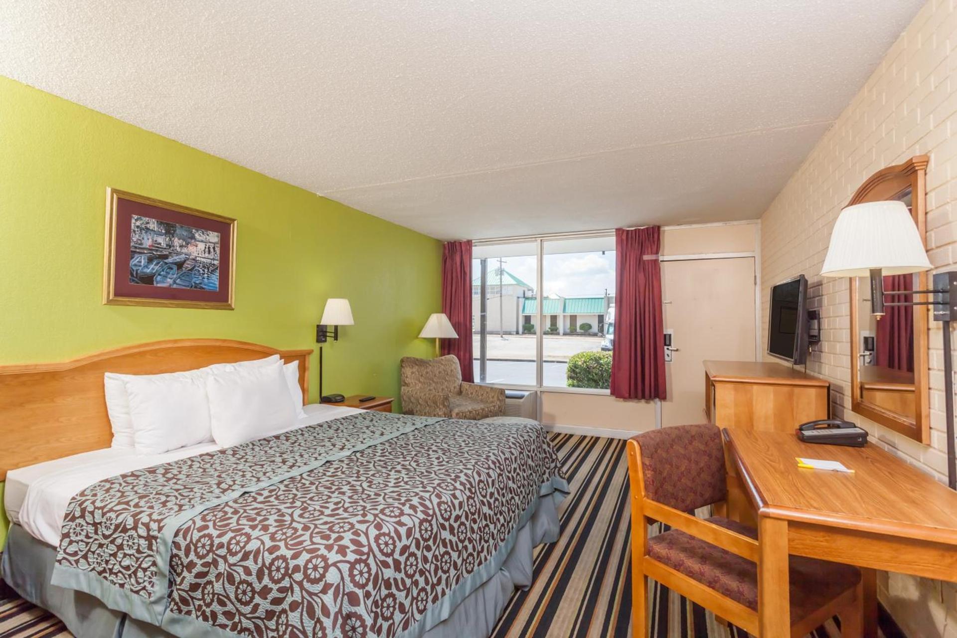 Days Inn by Wyndham Jackson photo 22