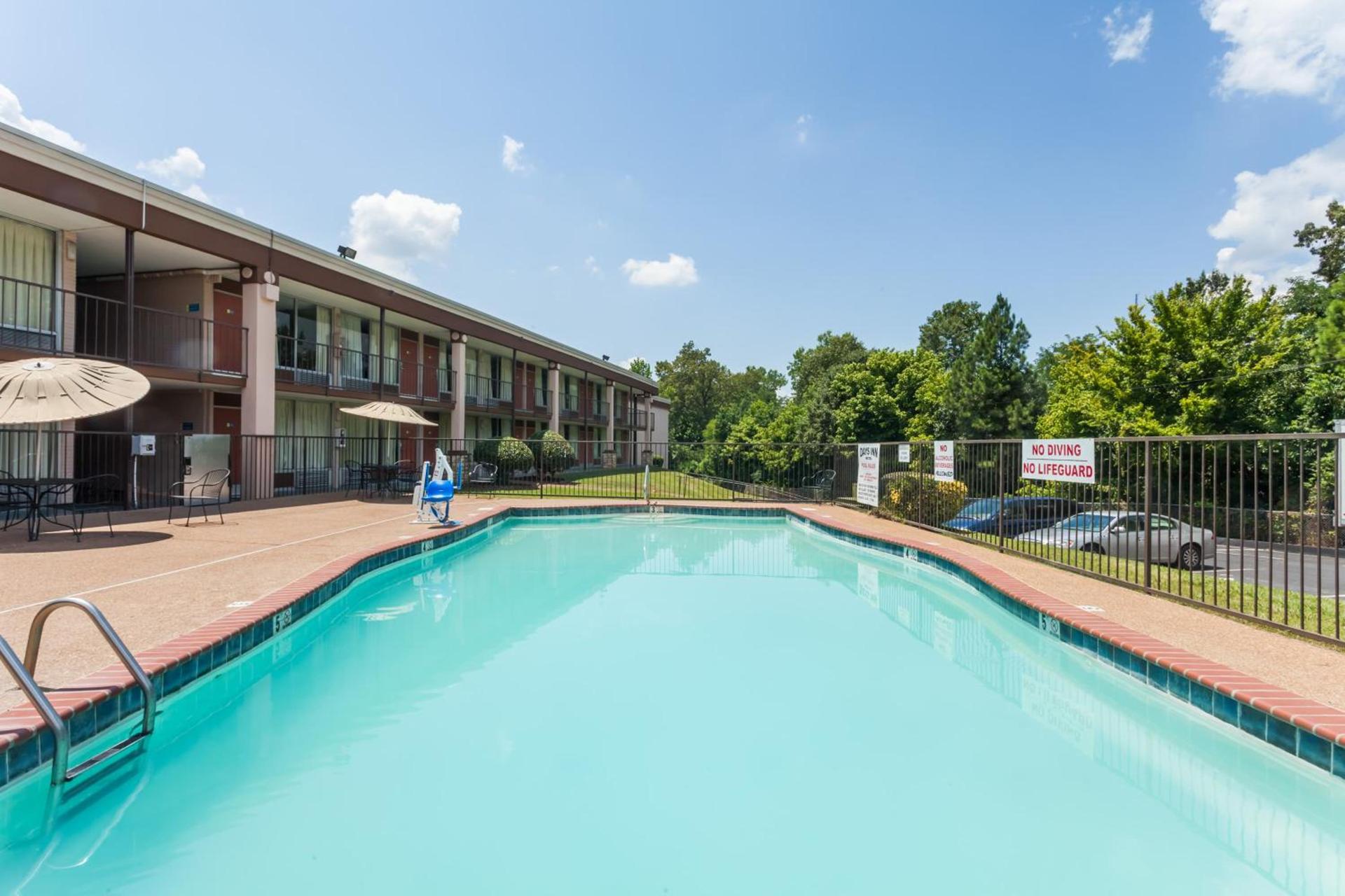 Days Inn by Wyndham Jackson photo 16
