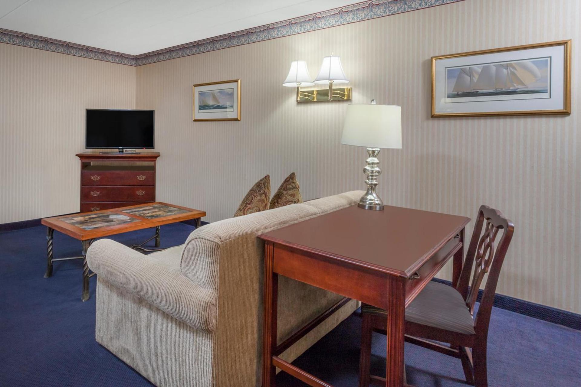 Howard Johnson by Wyndham Mystic photo 11