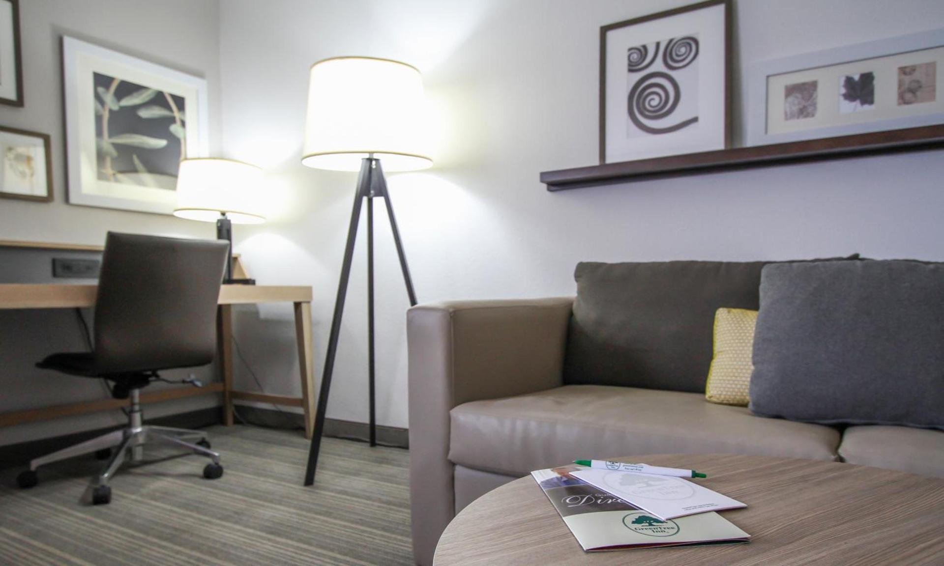 GreenTree Inn & Suites Phoenix Sky Harbor photo 15
