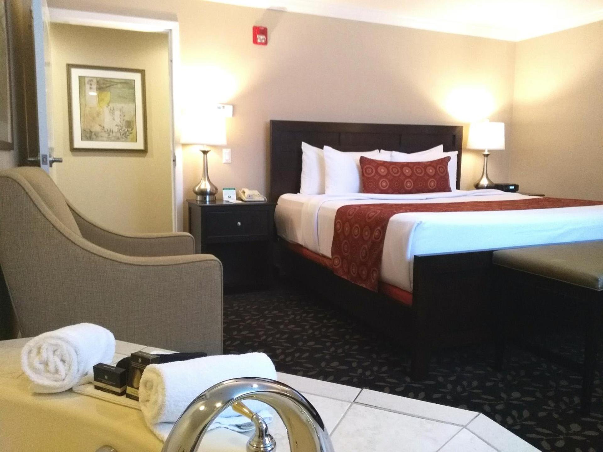The Wilshire Grand Hotel photo 48