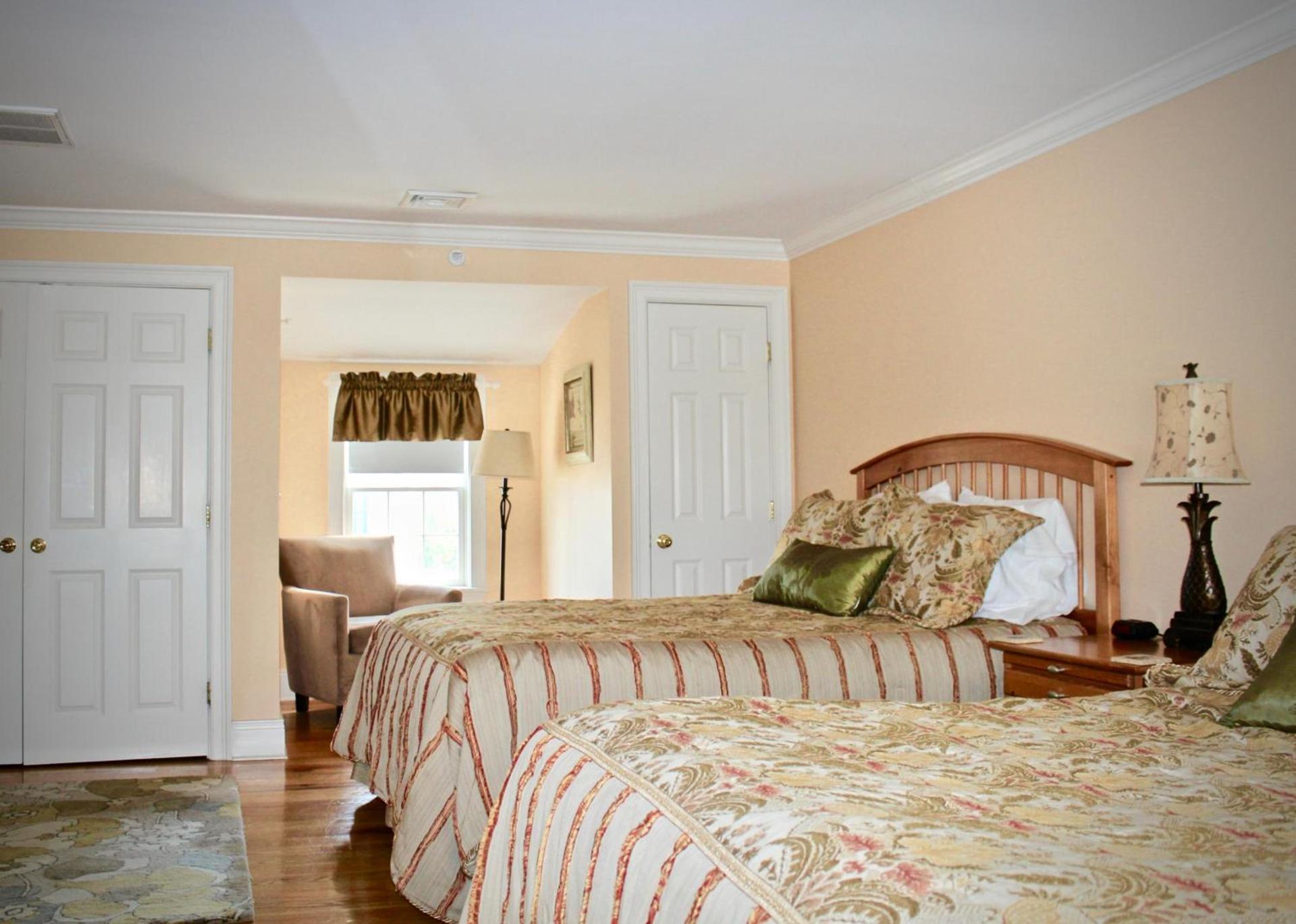 Compass Rose Inn photo 48