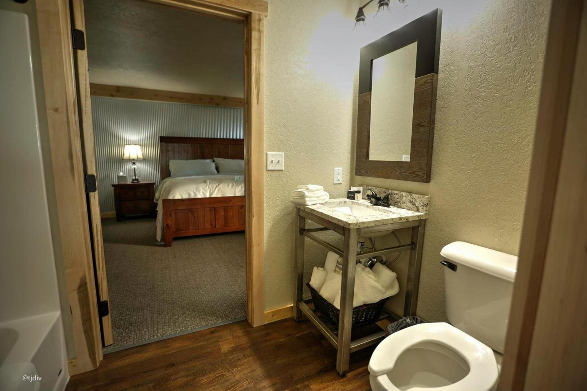 Roam Inn photo 45