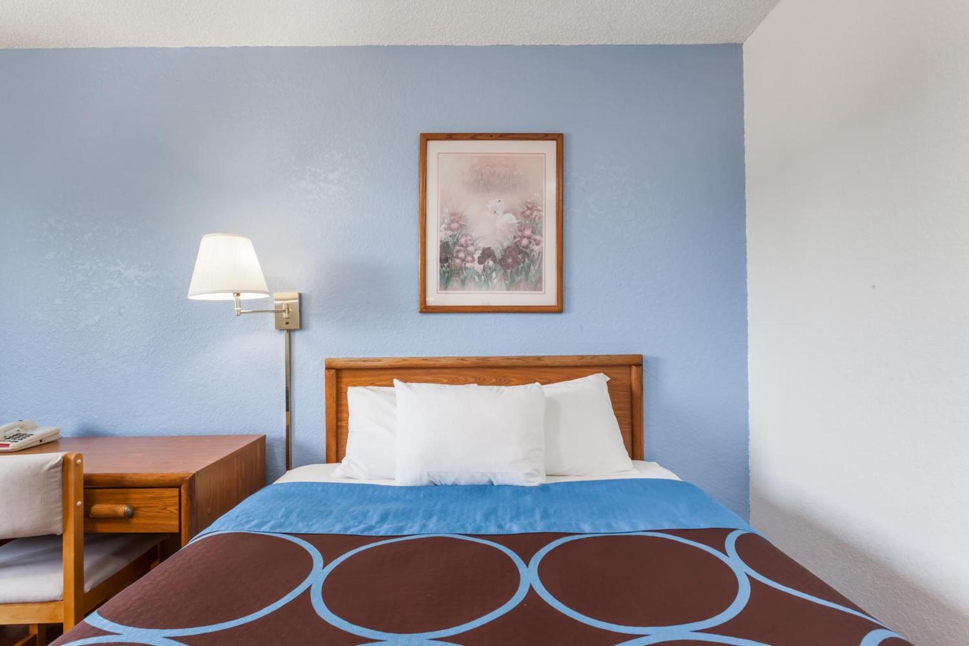 Super 8 by Wyndham Norwich photo 28