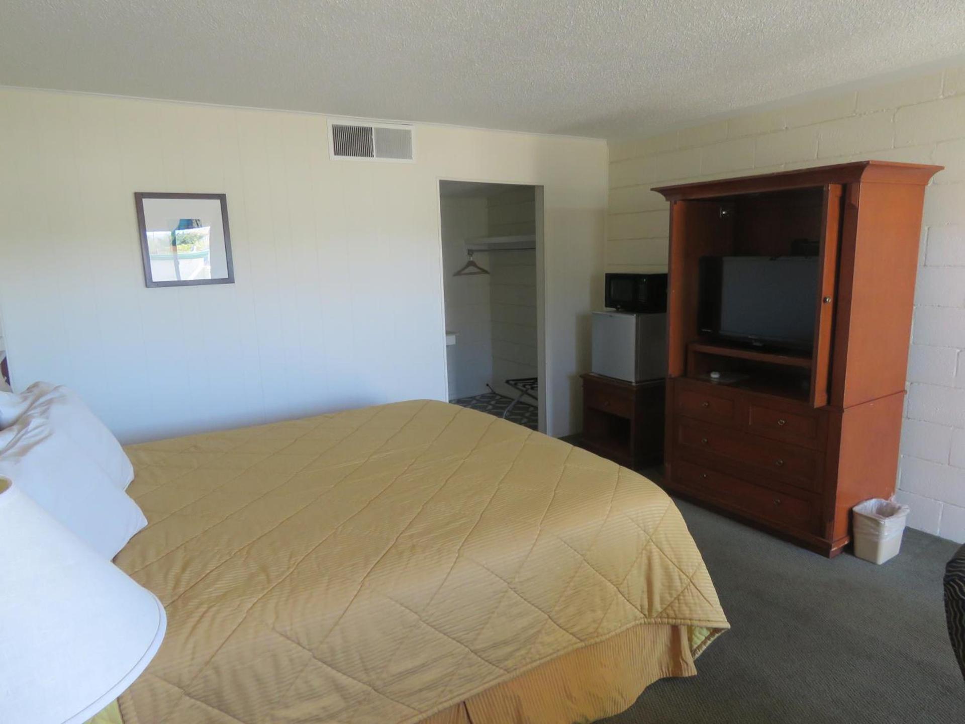 Economy Inn photo 5
