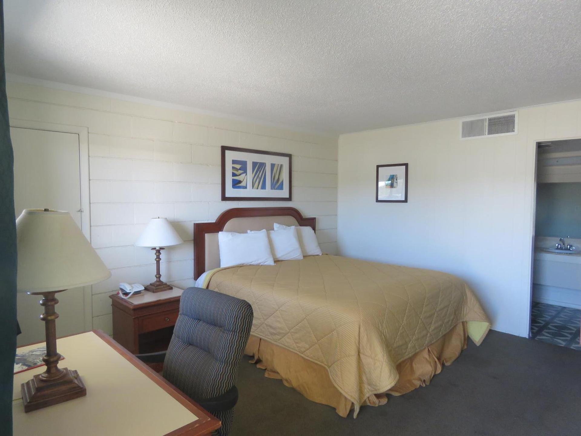 Economy Inn photo 4