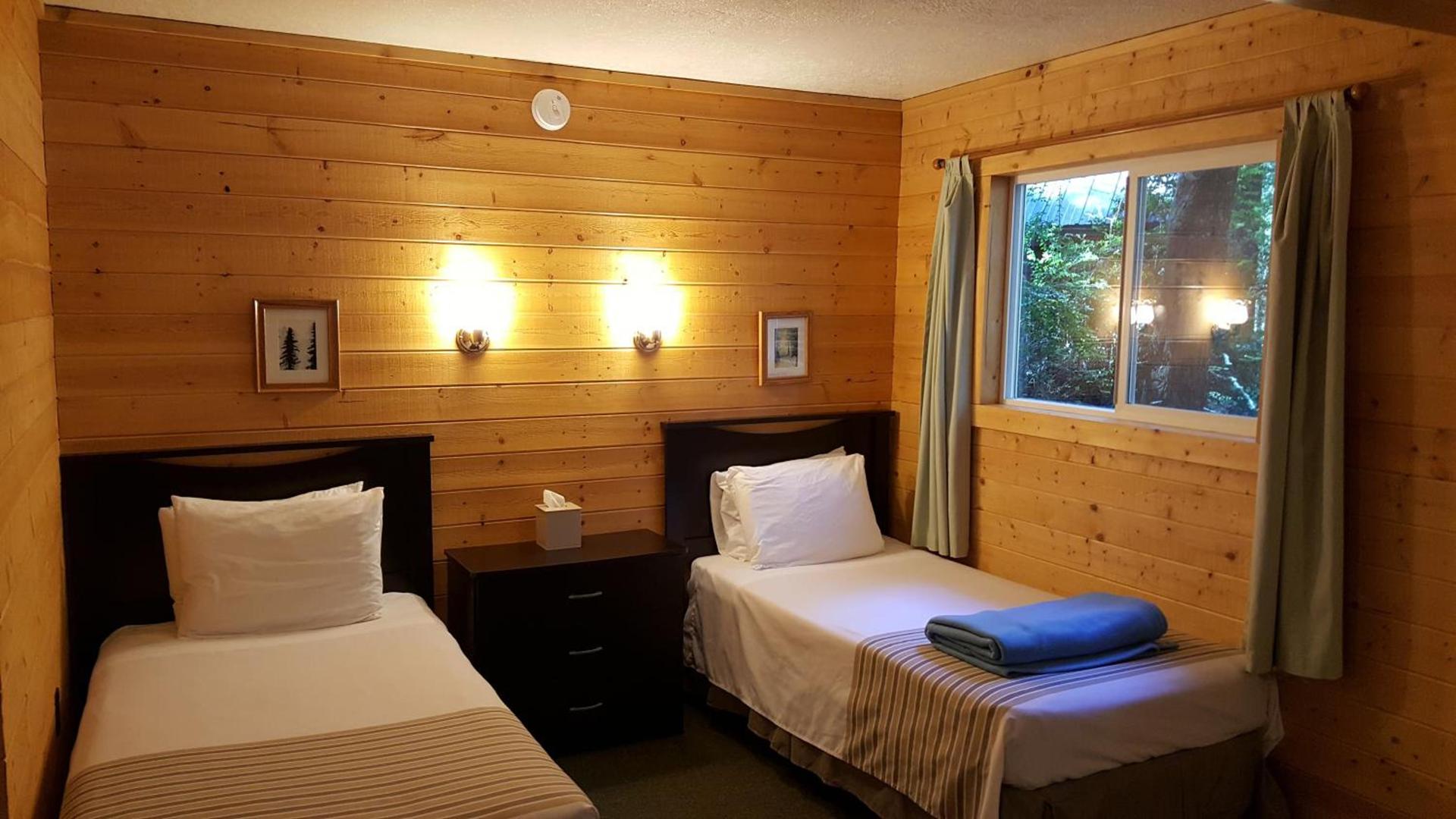 Emerald Forest Cabins photo 65