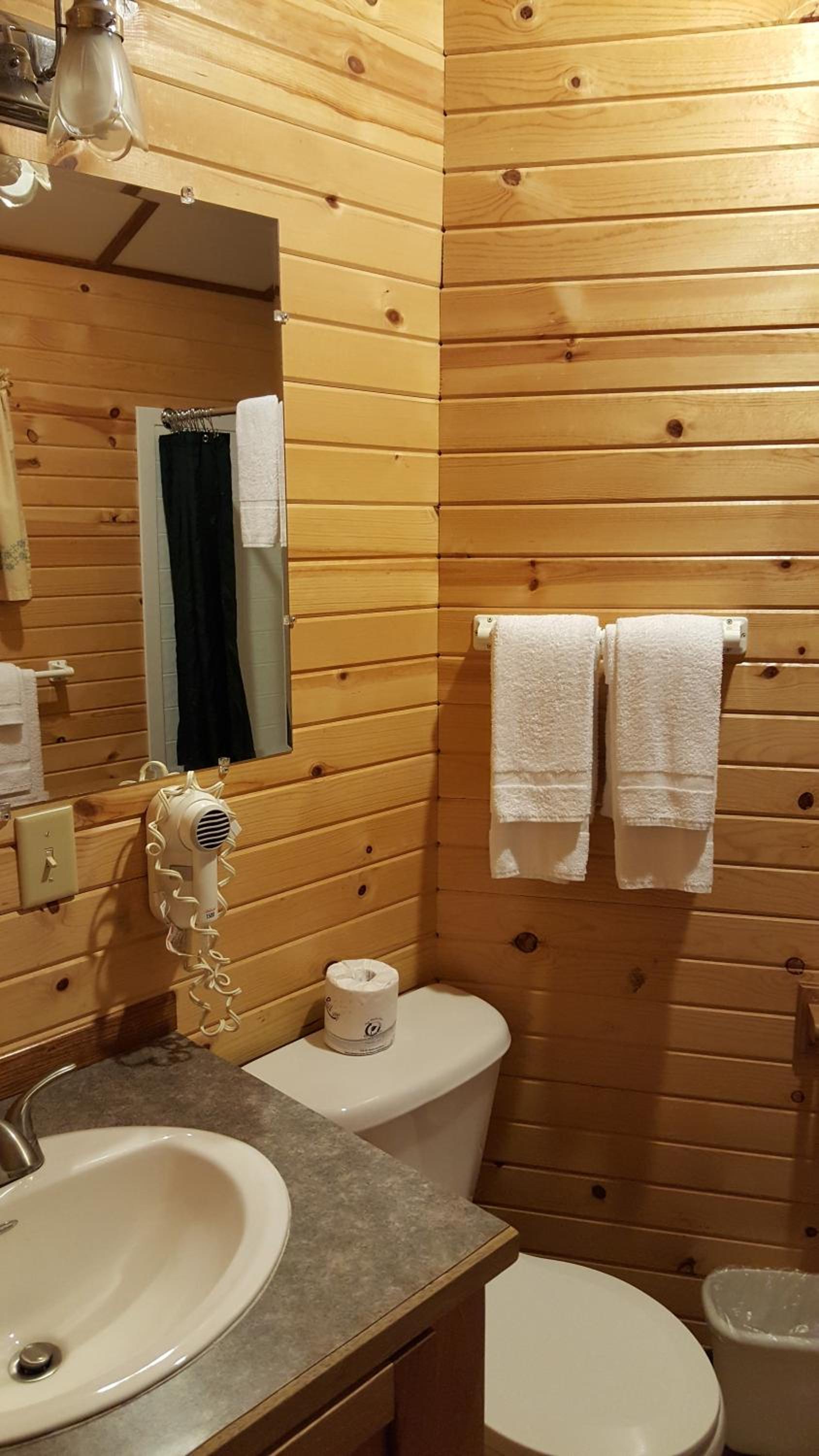 Emerald Forest Cabins photo 68