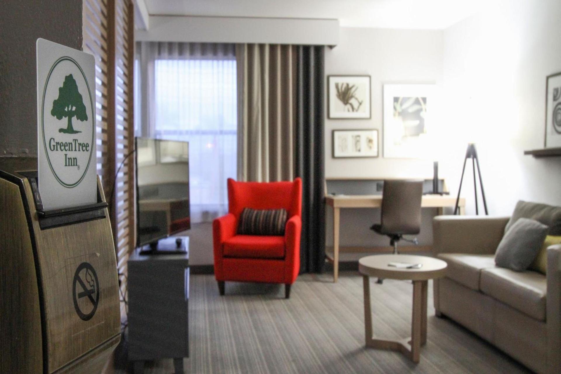 GreenTree Inn & Suites Phoenix Sky Harbor photo 11