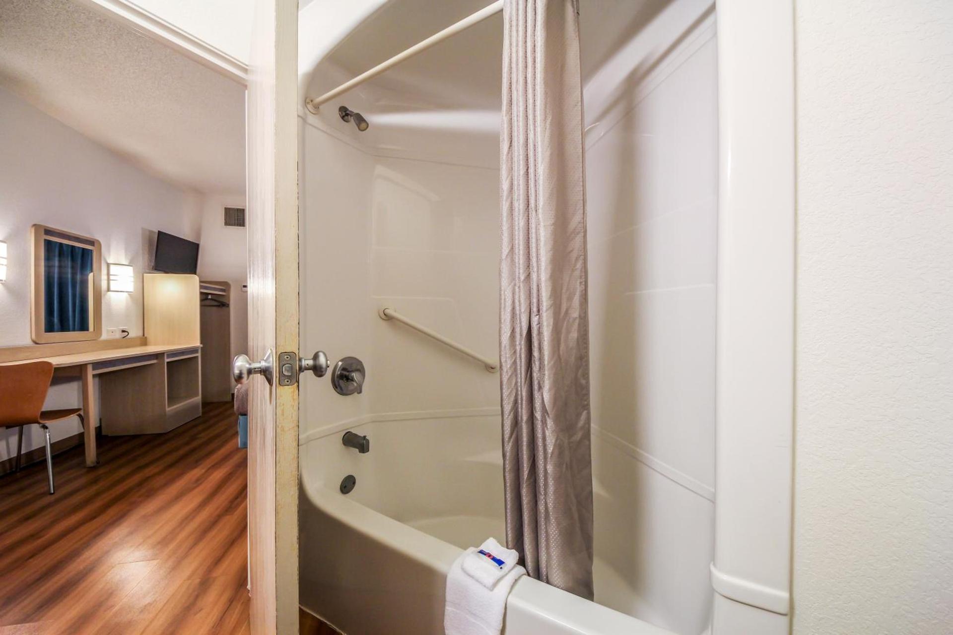 Motel 6 New Braunfels photo 25