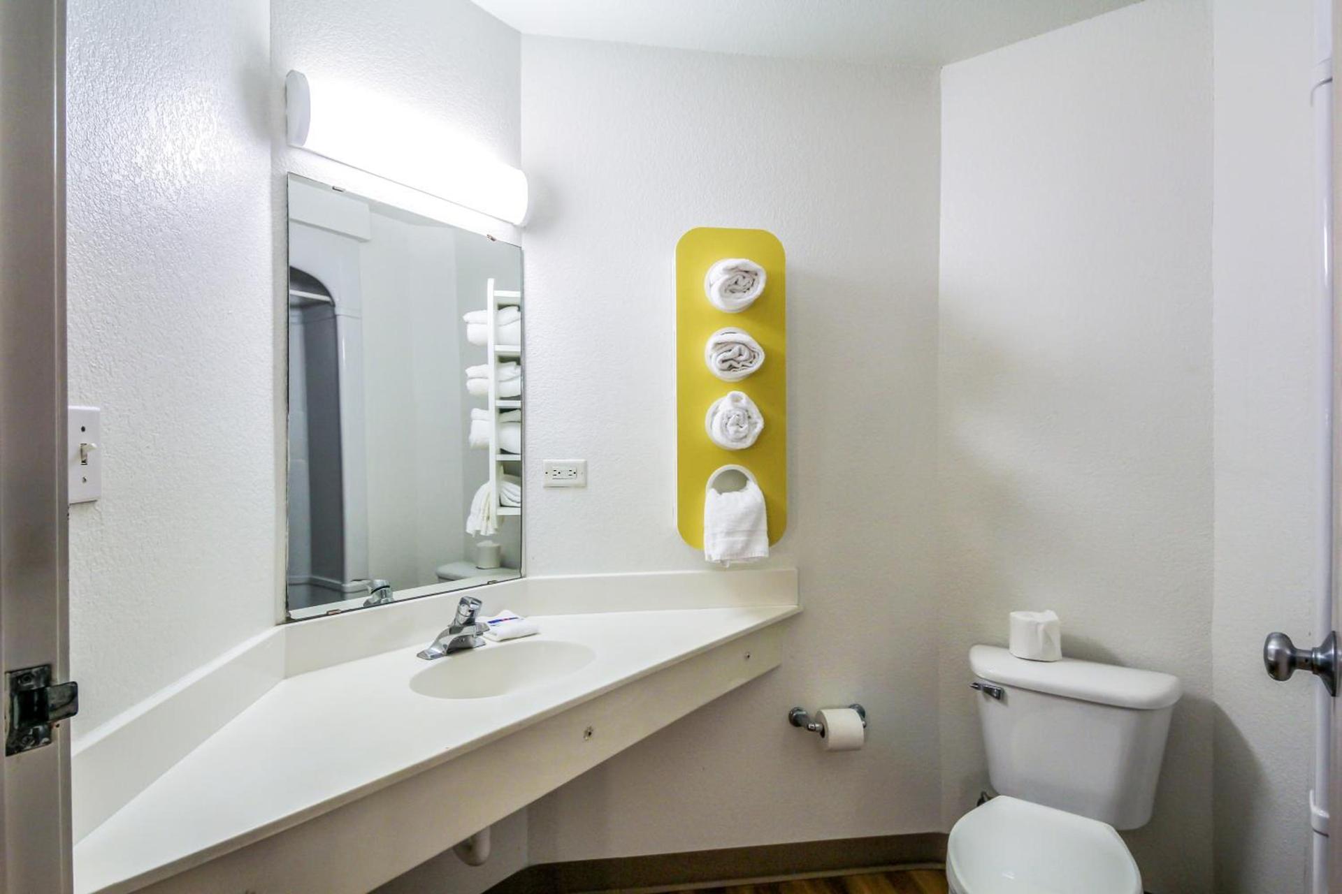 Motel 6 New Braunfels photo 27