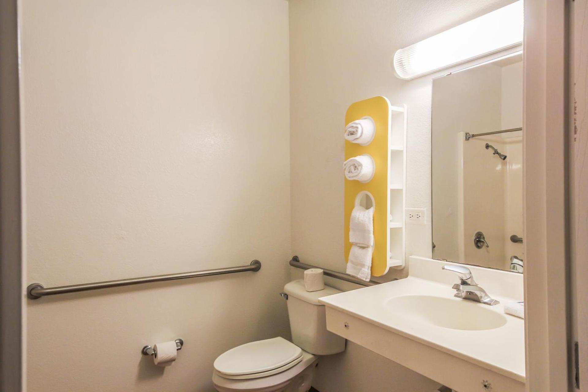 Motel 6 New Braunfels photo 31