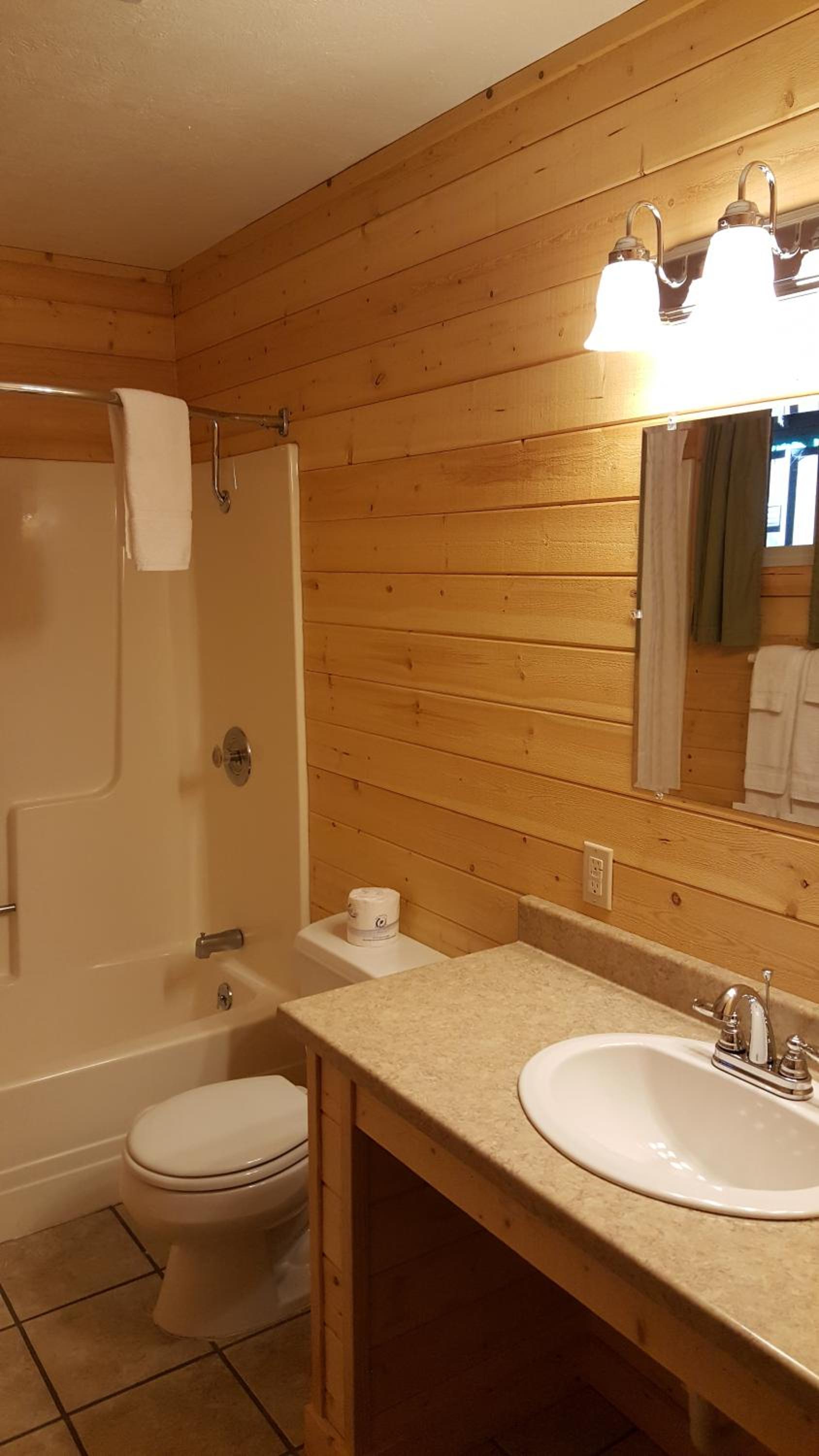 Emerald Forest Cabins photo 79