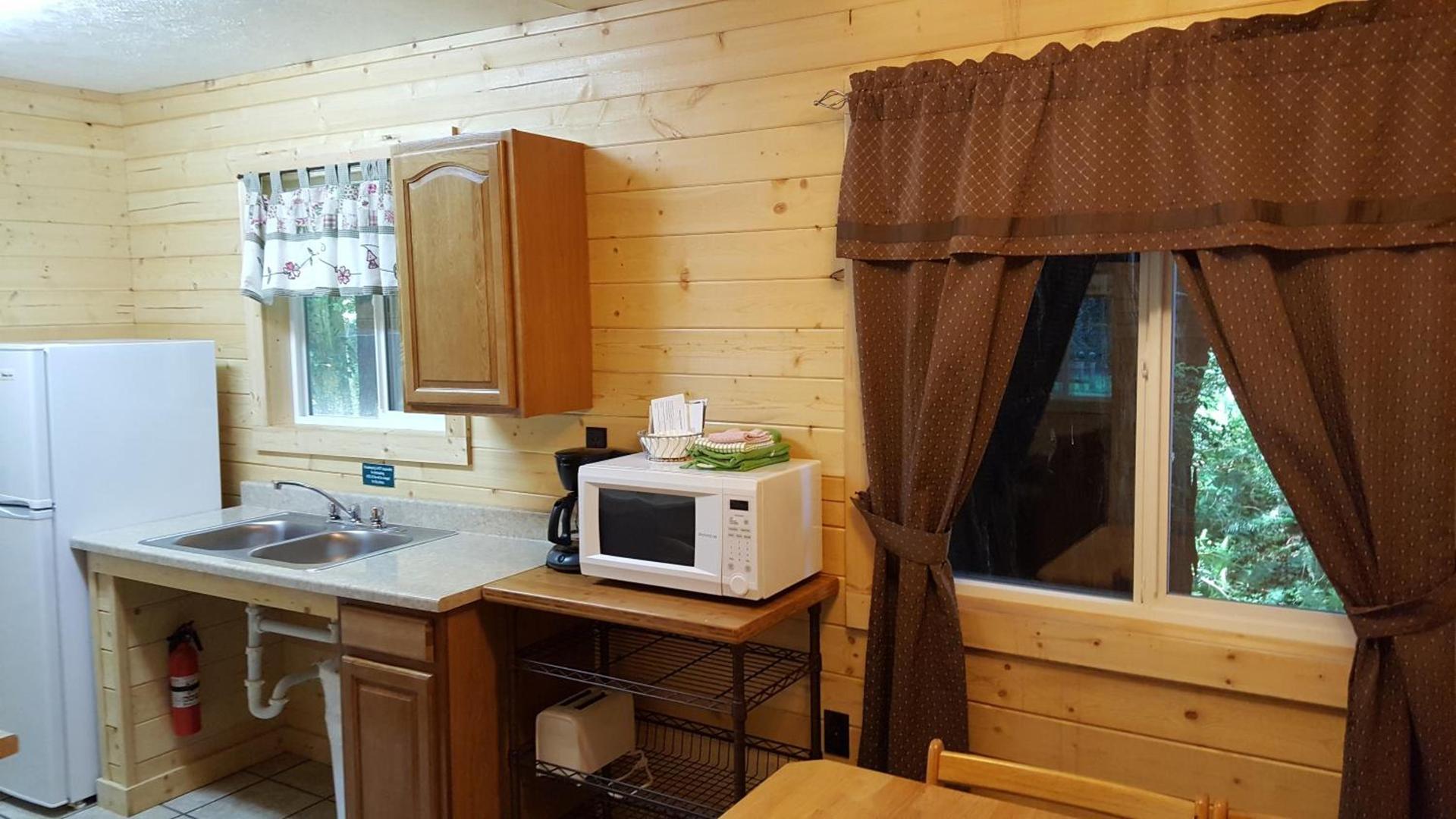 Emerald Forest Cabins photo 80