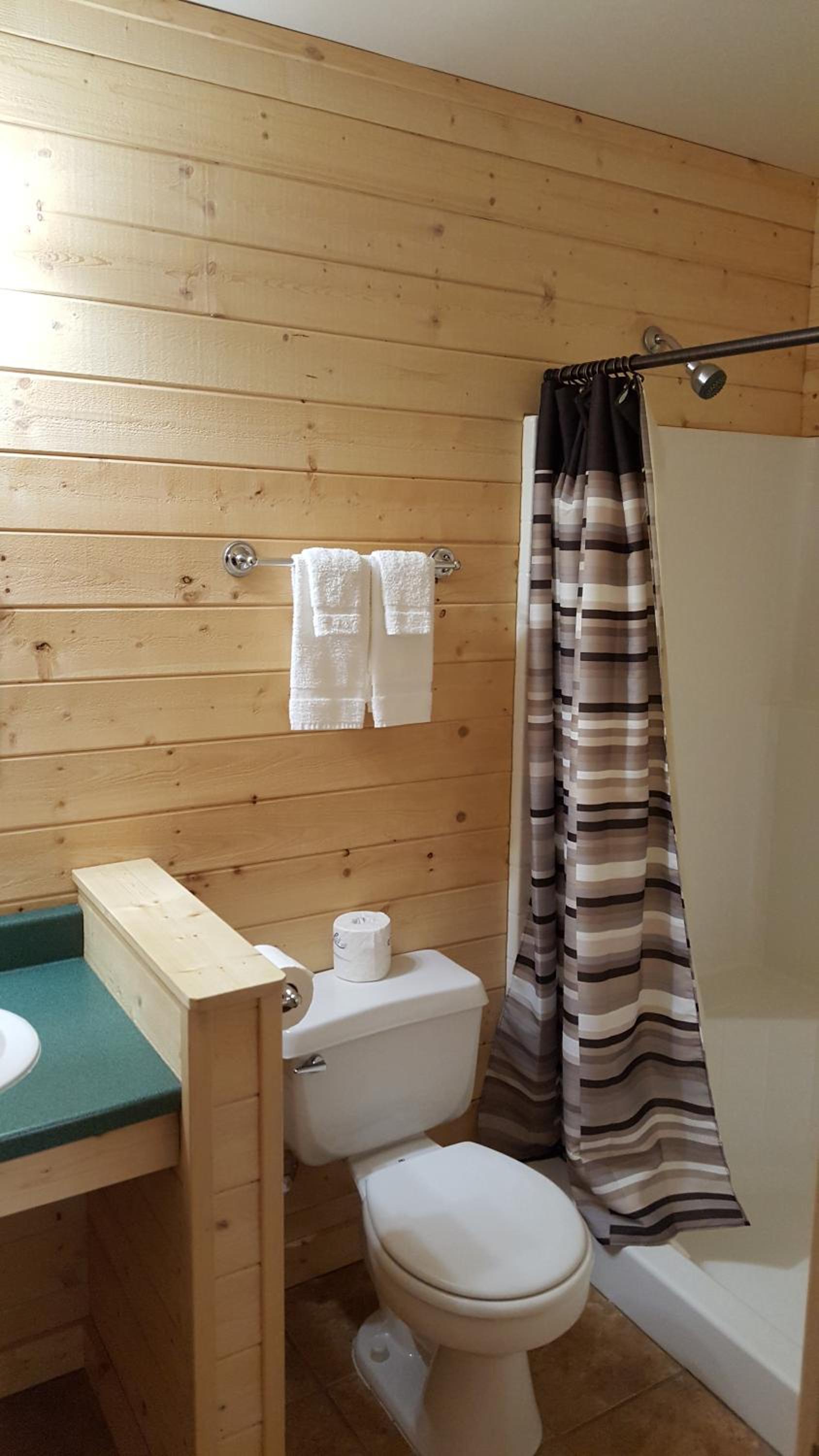 Emerald Forest Cabins photo 84
