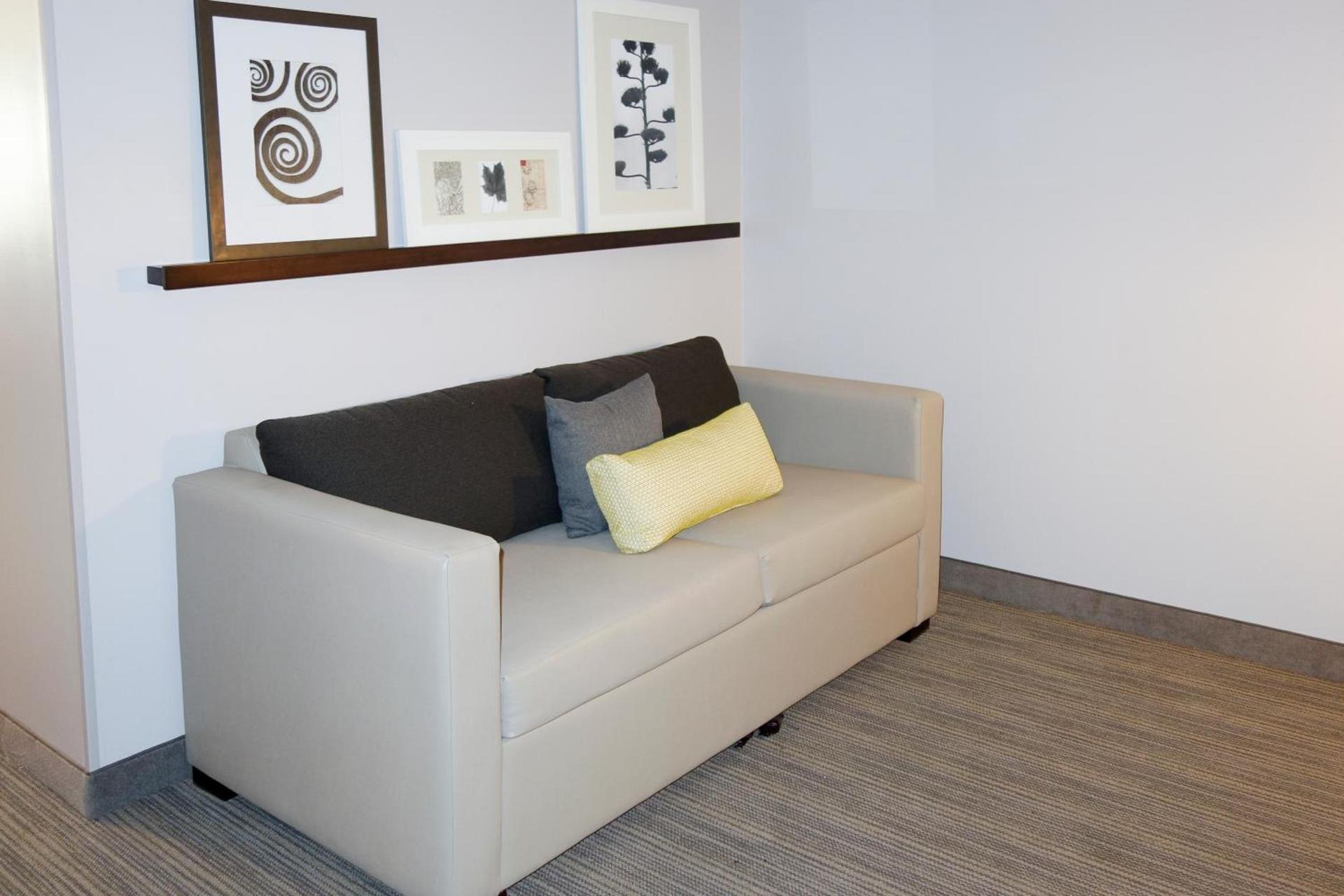 Country Inn & Suites by Radisson, Dahlgren-King George, VA photo 19