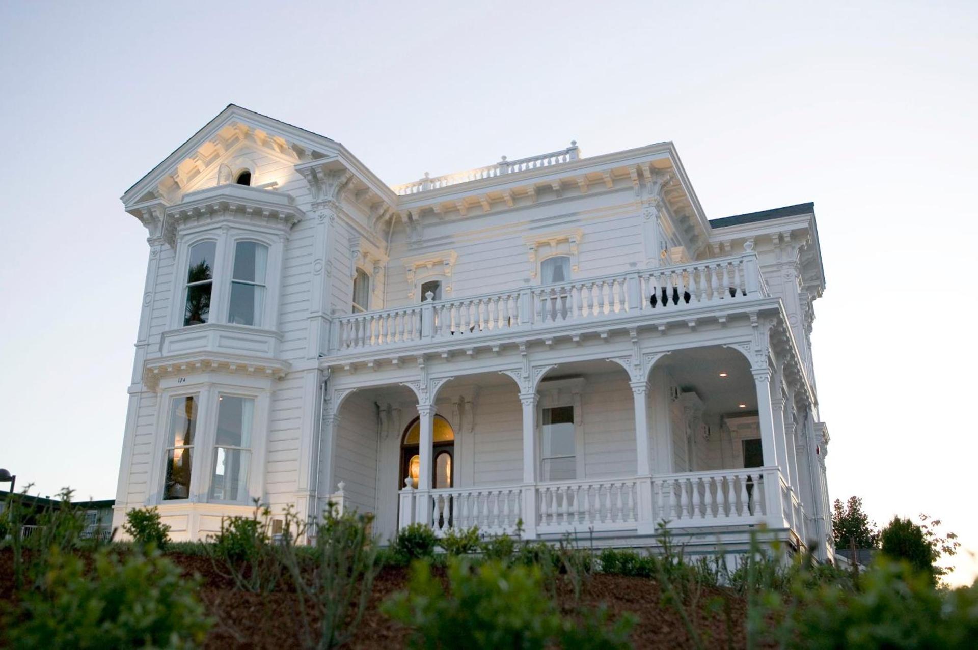 West Cliff Inn, A Four Sisters Inn photo 17