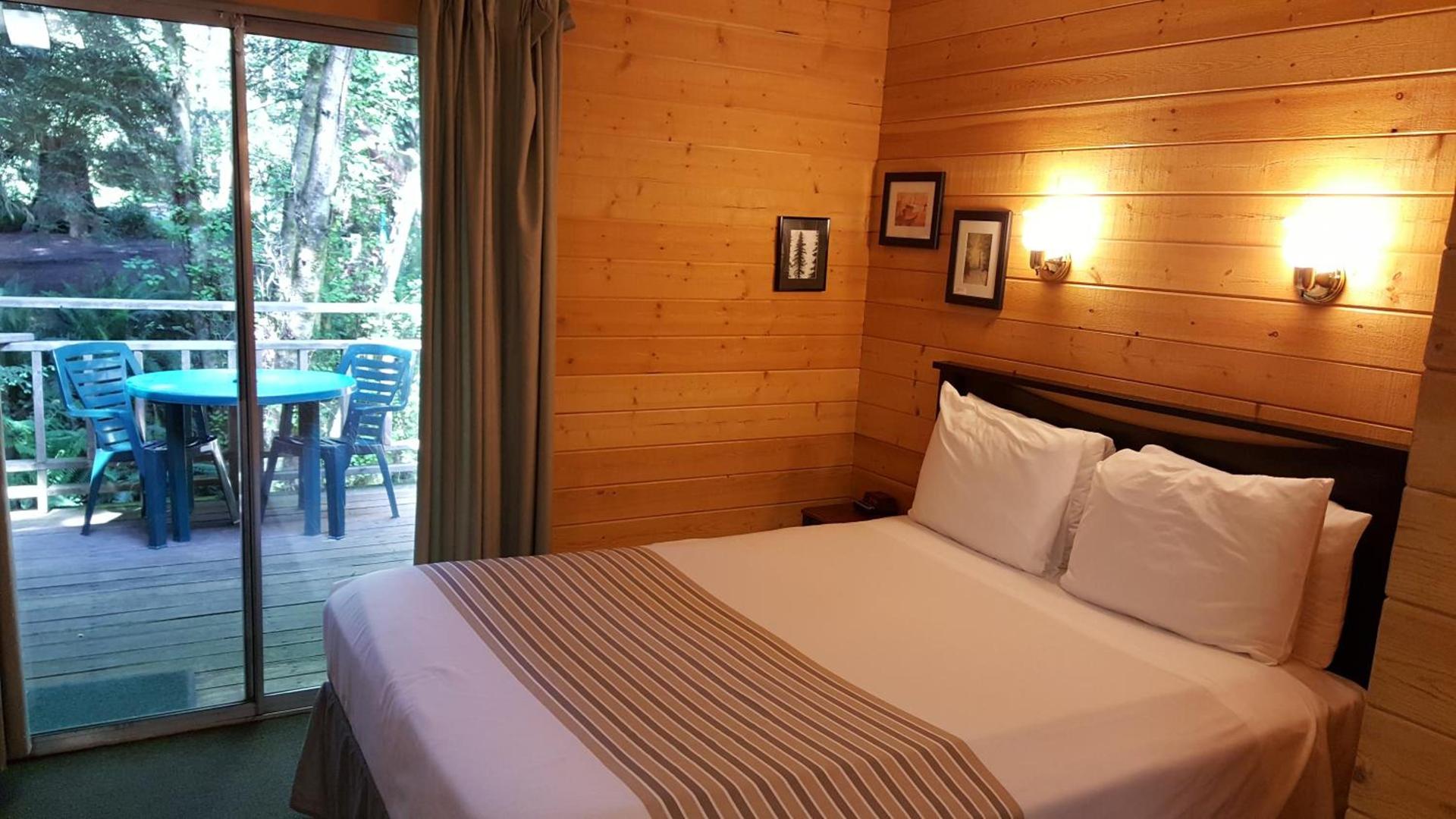 Emerald Forest Cabins photo 98
