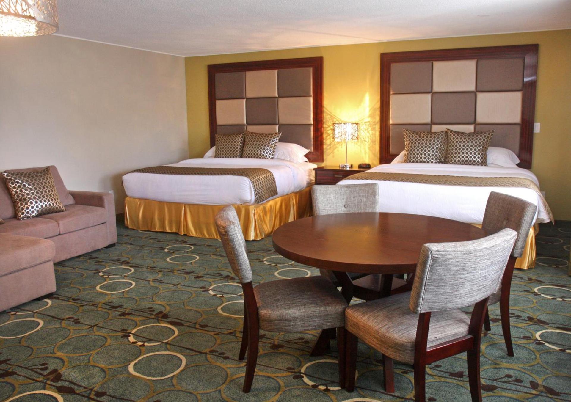 Gateway Inn and Suites photo 15
