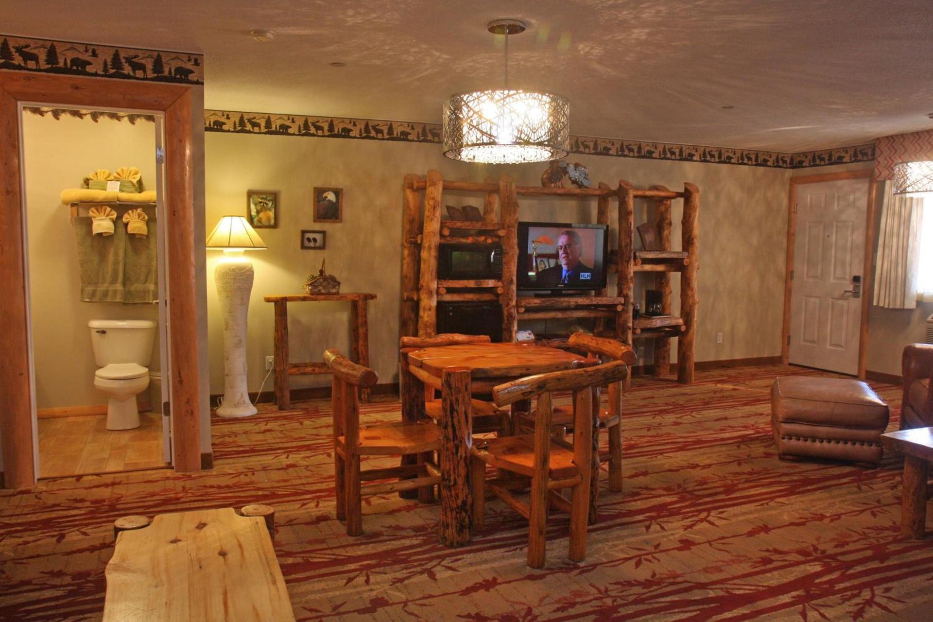 Gateway Inn and Suites photo 39