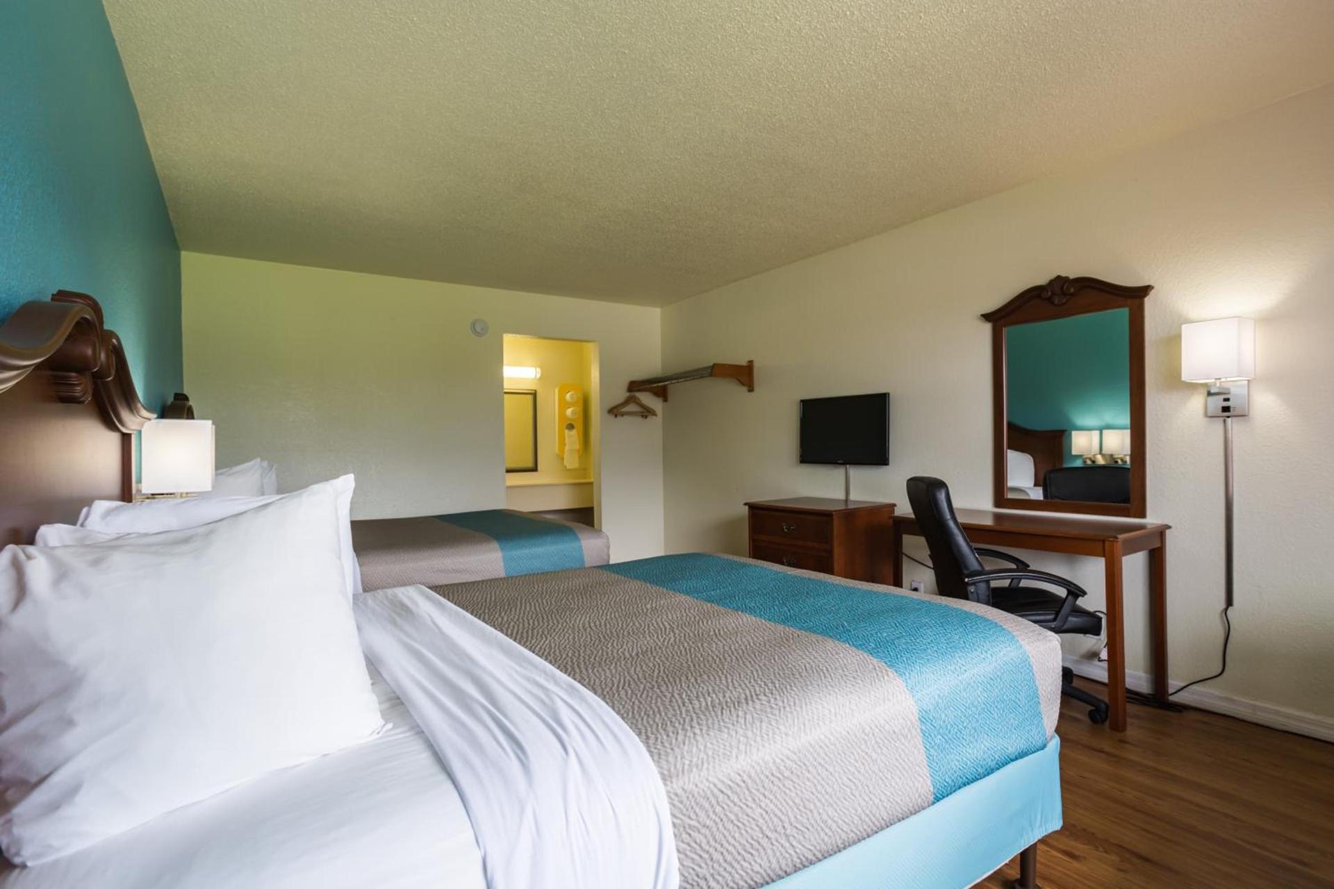 Motel 6-Spring Hill, FL - Weeki Wachee photo 10