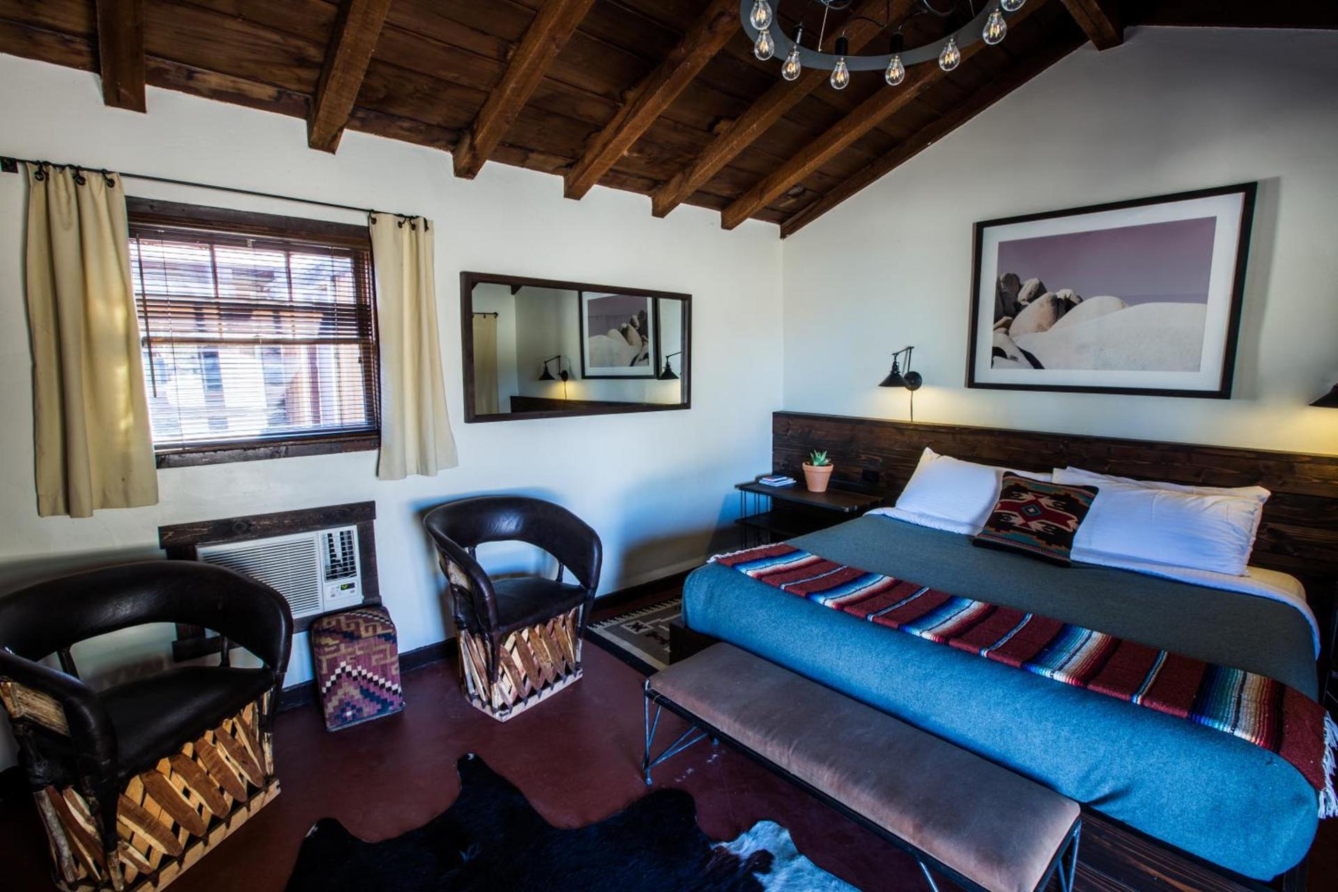 Pioneertown Motel photo 13