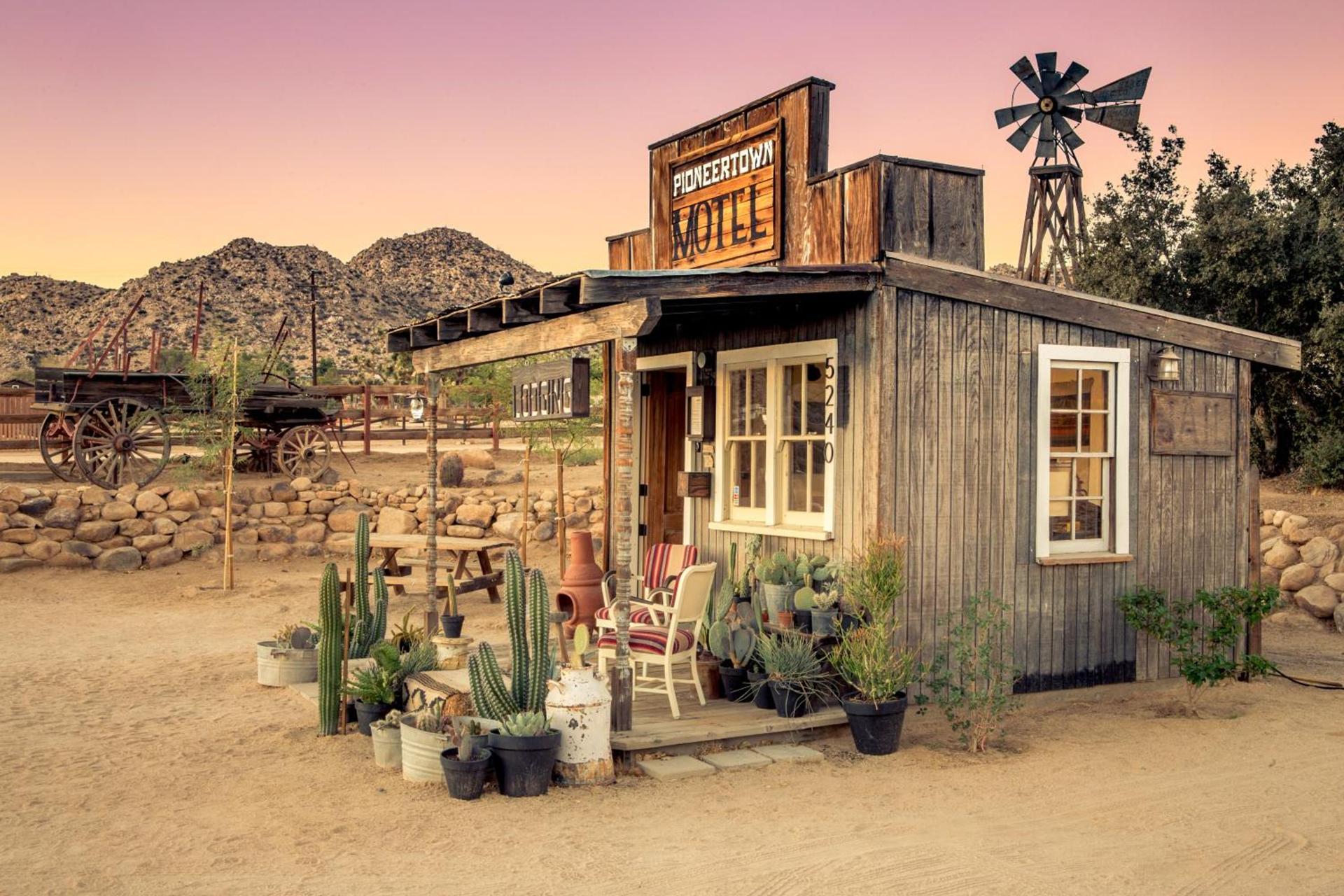 Pioneertown Motel photo 4